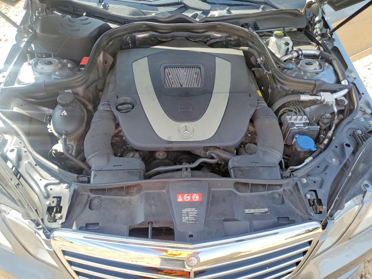 2011 Mercedes-benz E 350 4matic Gray vin: WDDHF8HB9BA460850