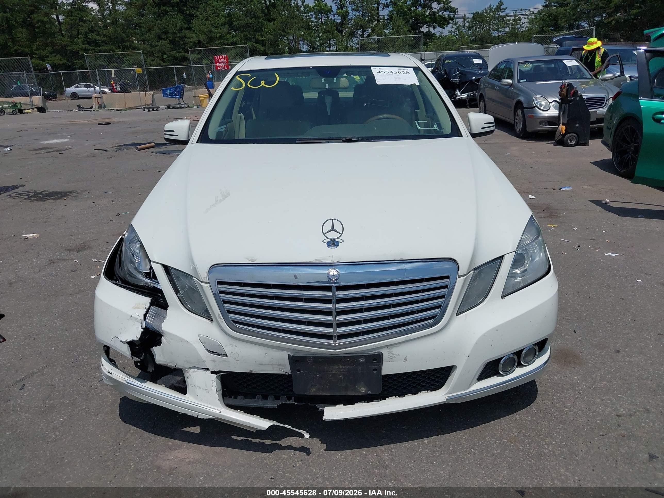 2011 Mercedes-benz E 350 4matic White vin: WDDHF8HB9BA466986
