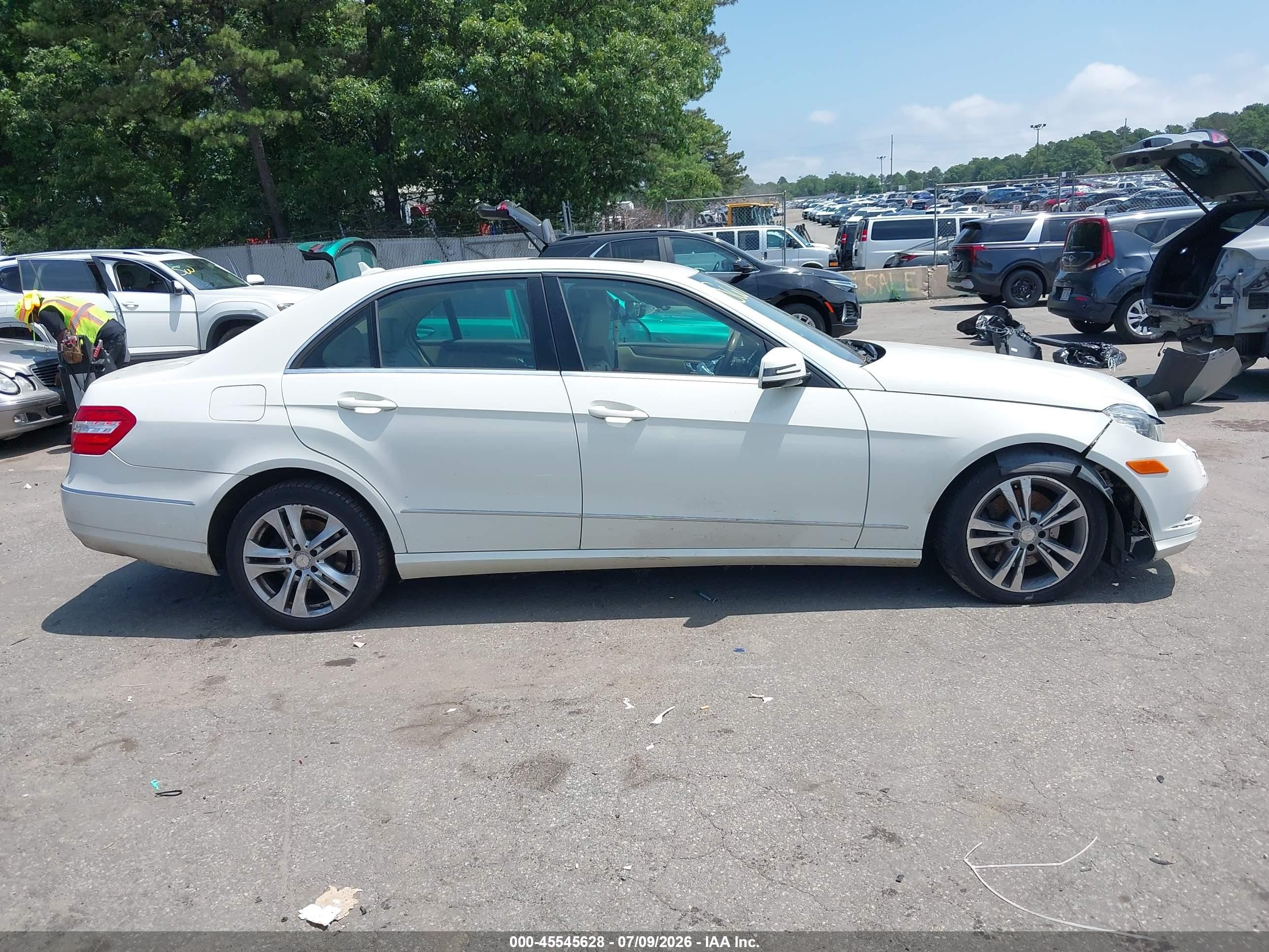 2011 Mercedes-benz E 350 4matic White vin: WDDHF8HB9BA466986