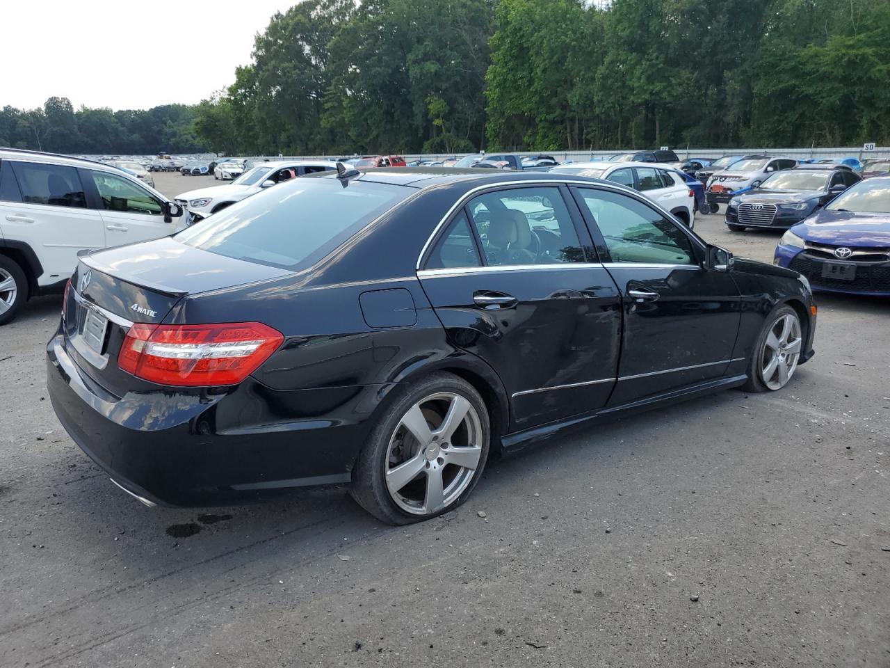 2011 Mercedes-benz E 350 4matic Черный vin: WDDHF8HB9BA483898