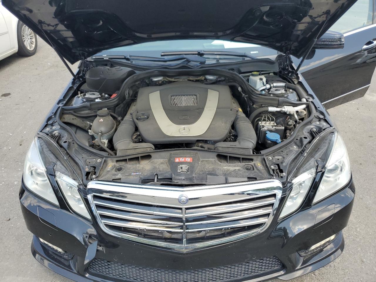 2011 Mercedes-benz E 350 4matic Черный vin: WDDHF8HB9BA483898