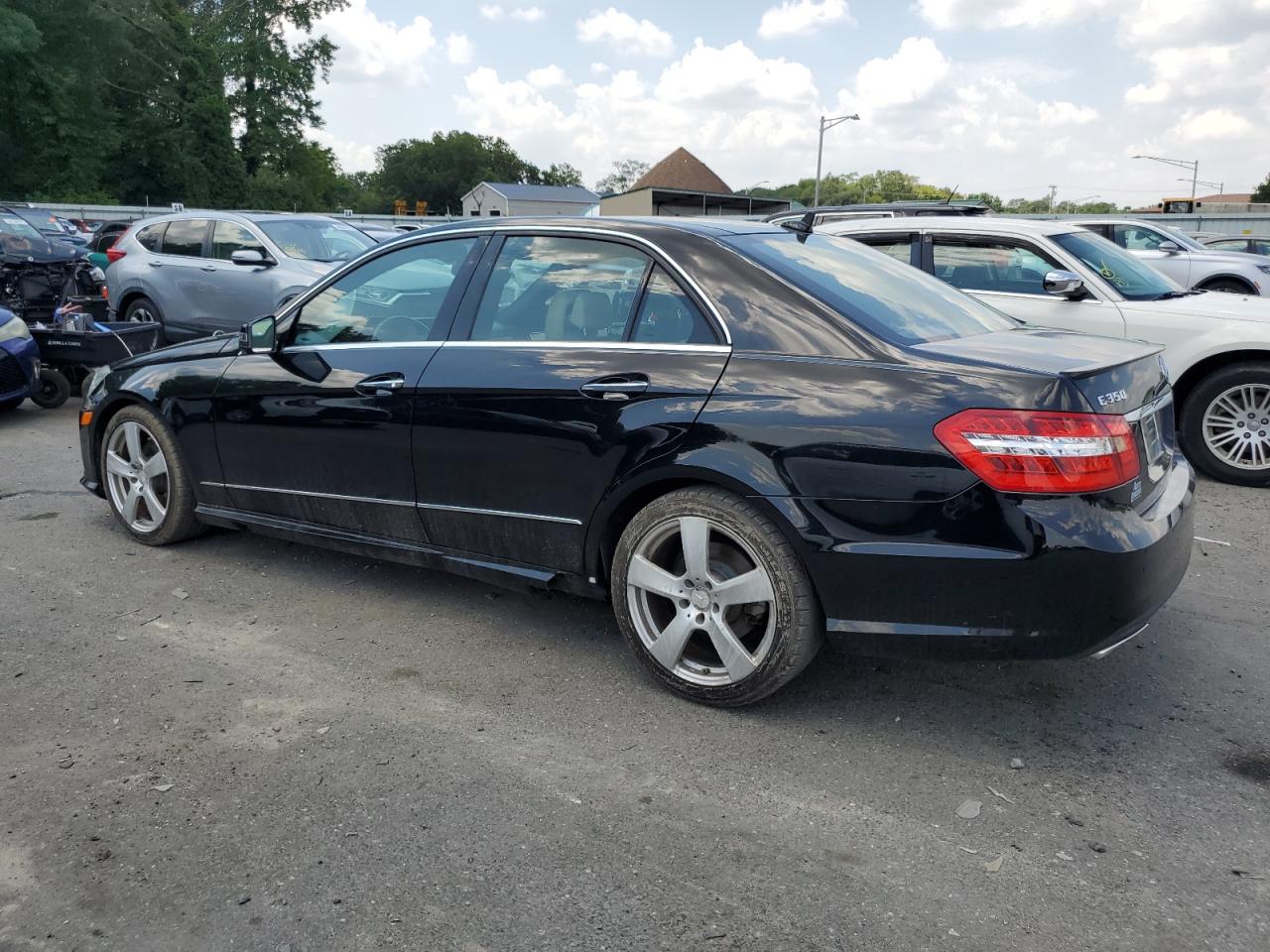 2011 Mercedes-benz E 350 4matic Черный vin: WDDHF8HB9BA483898