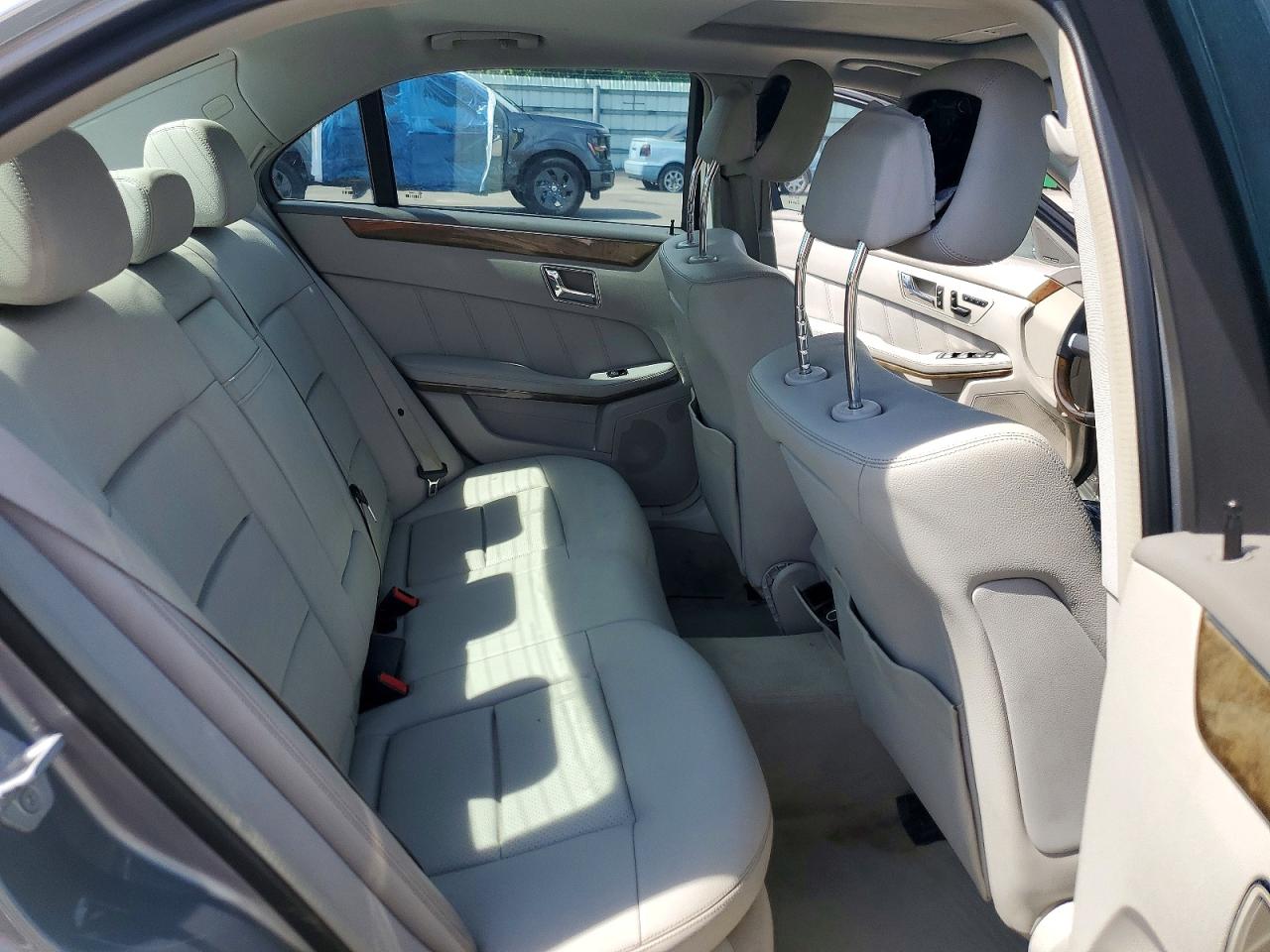 2010 Mercedes-benz E 350 4matic Silver vin: WDDHF8HBXAA233004