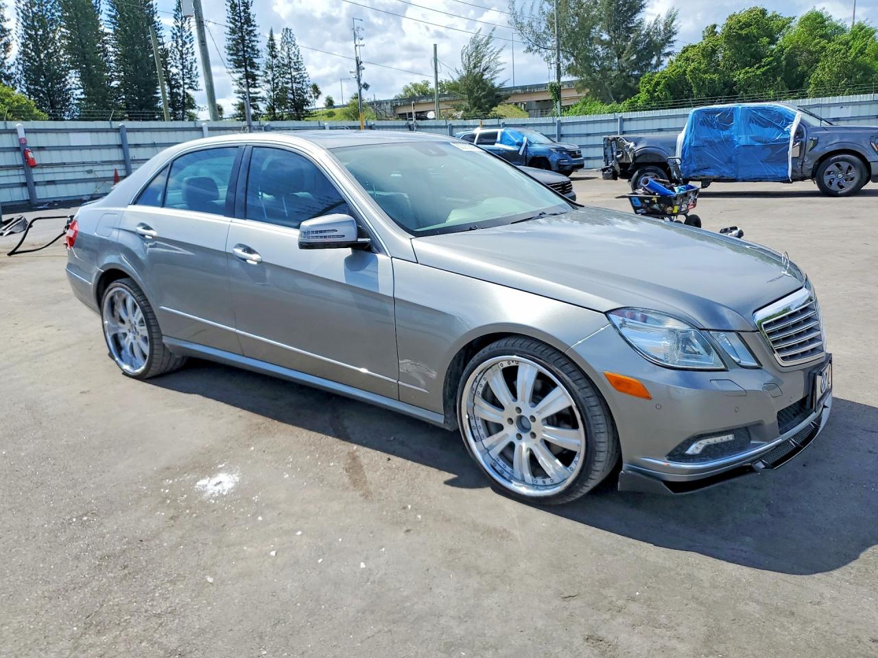 2010 Mercedes-benz E 350 4matic Silver vin: WDDHF8HBXAA233004