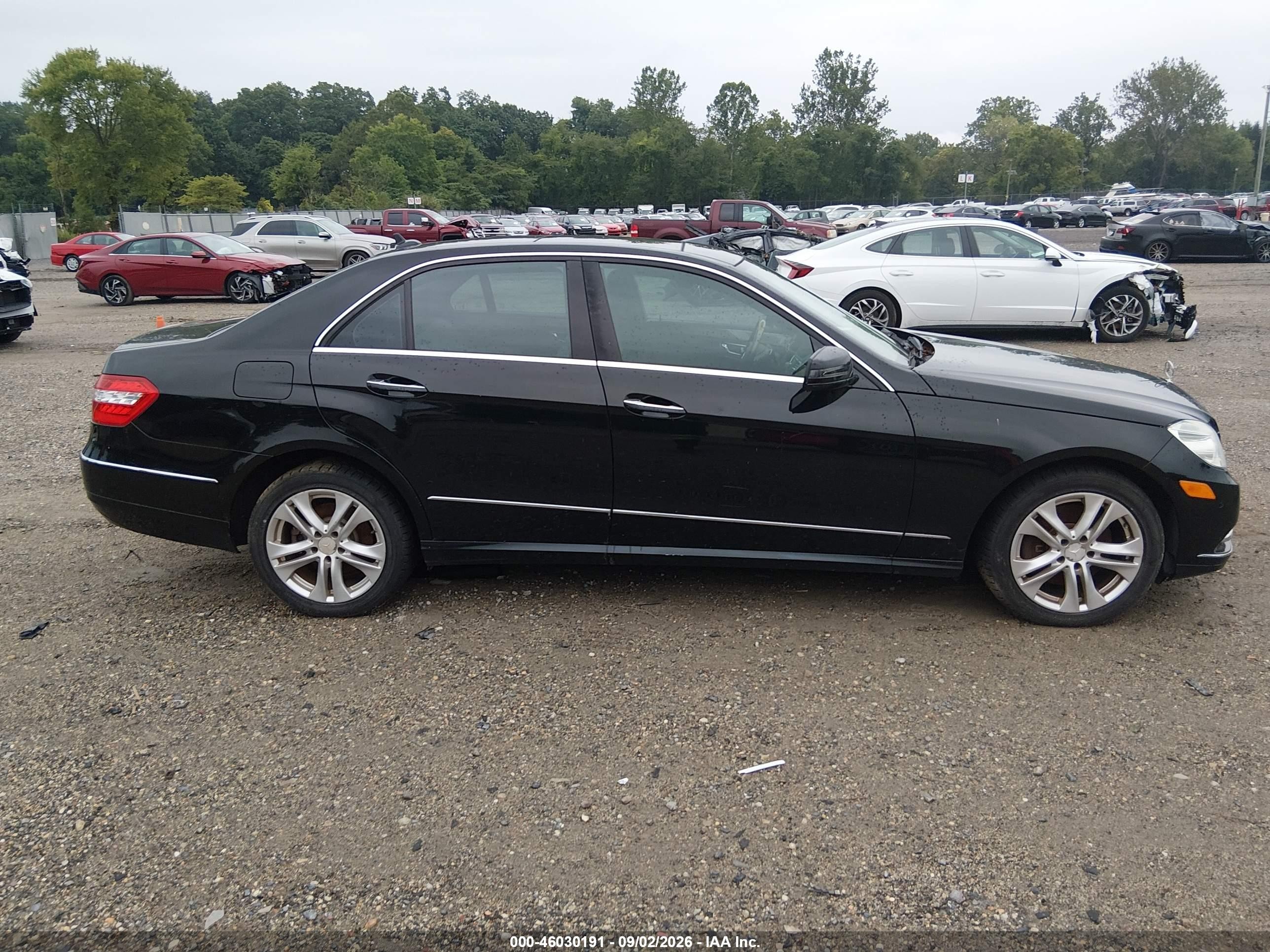 2011 Mercedes-benz E 350 4matic Черный vin: WDDHF8HBXBA303618