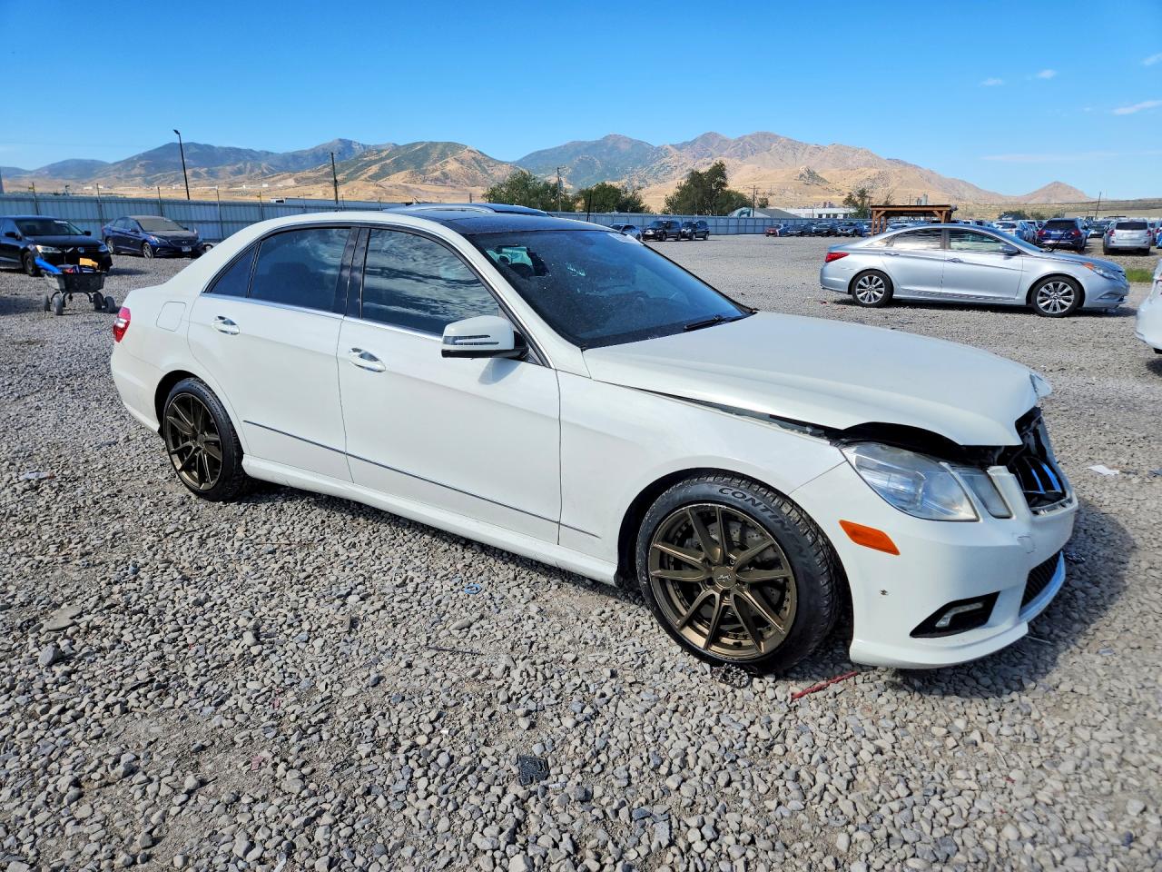 2011 Mercedes-benz E 350 4matic White vin: WDDHF8HBXBA312397
