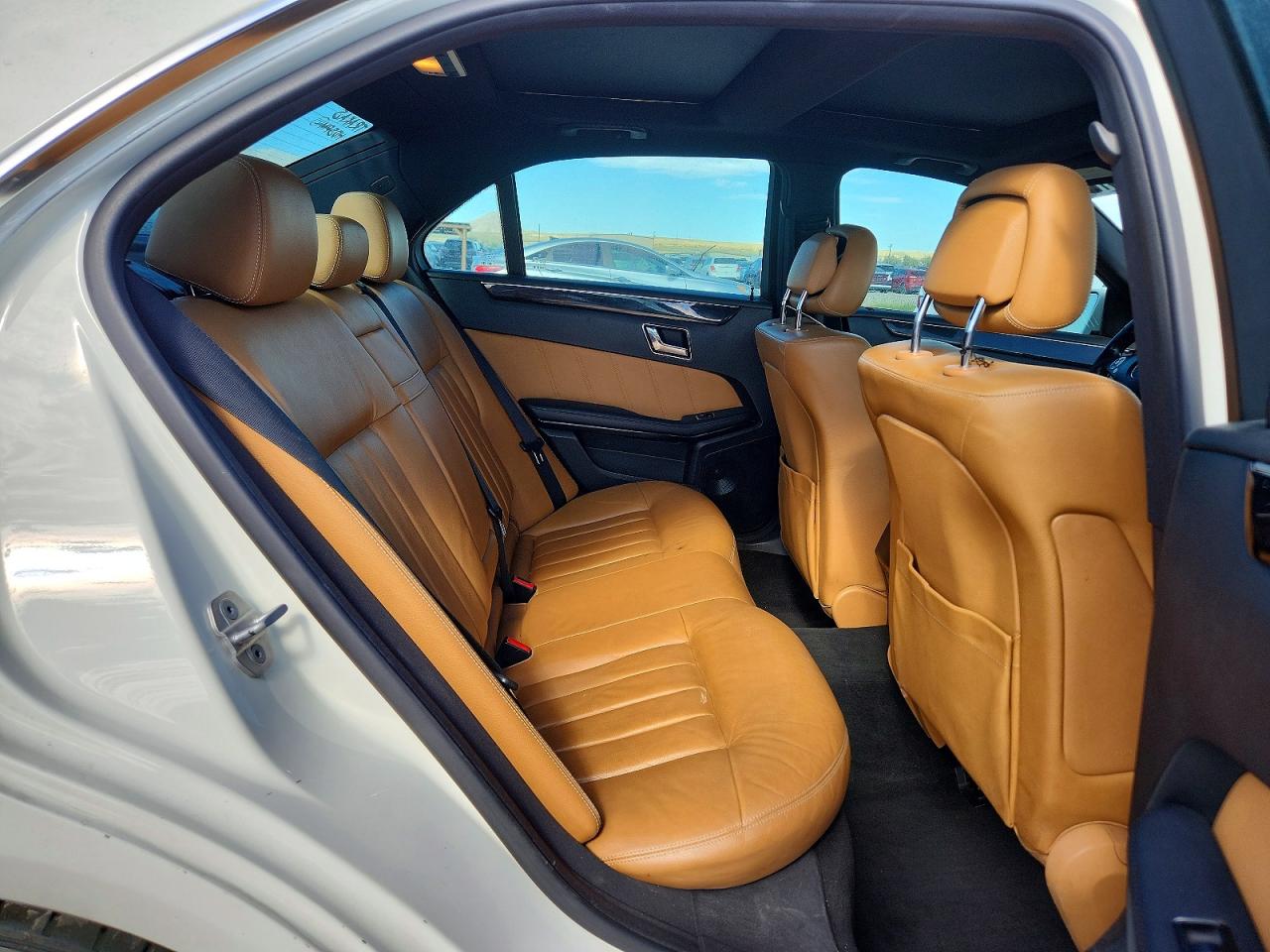 2011 Mercedes-benz E 350 4matic White vin: WDDHF8HBXBA312397