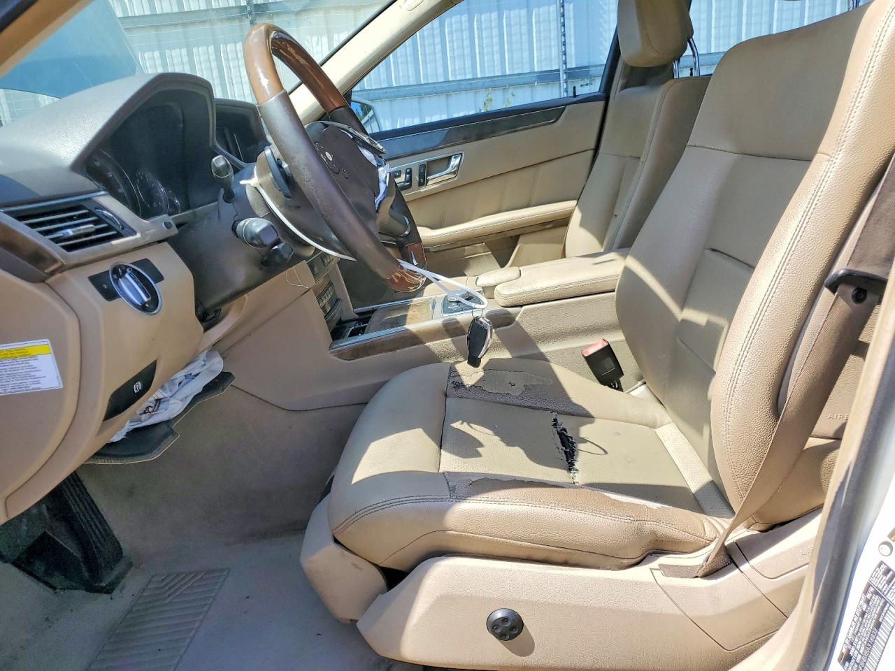 2011 Mercedes-benz E 350 4matic White vin: WDDHF8HBXBA318832