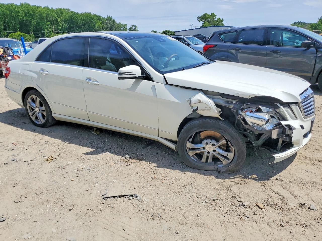2011 Mercedes-benz E 350 4matic White vin: WDDHF8HBXBA318832
