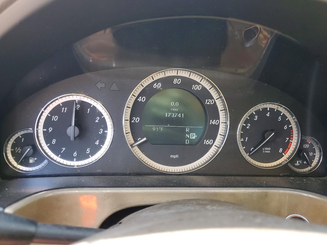 2011 Mercedes-benz E 350 4matic White vin: WDDHF8HBXBA318832