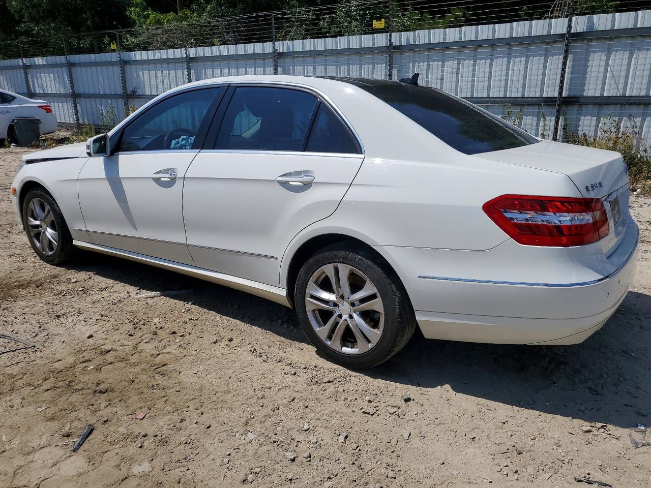 2011 Mercedes-benz E 350 4matic White vin: WDDHF8HBXBA318832