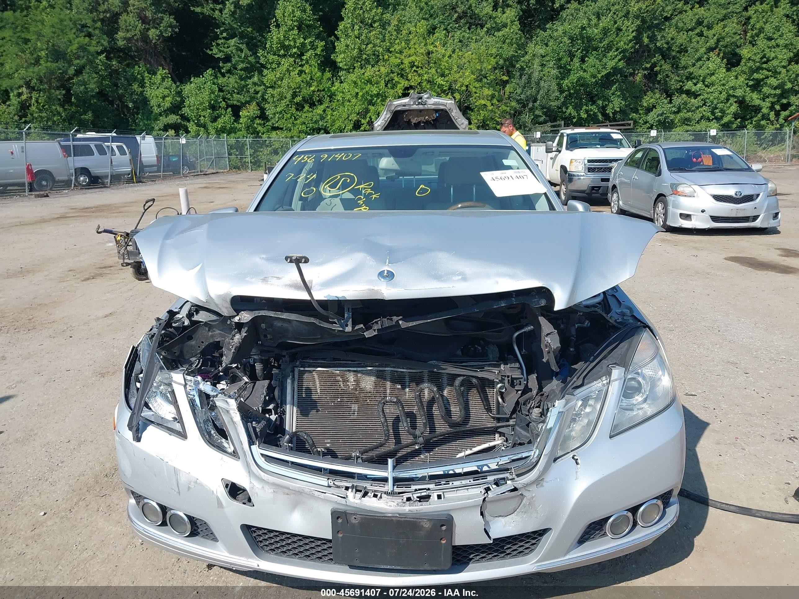 2011 Mercedes-benz E 350 4matic Silver vin: WDDHF8HBXBA351880