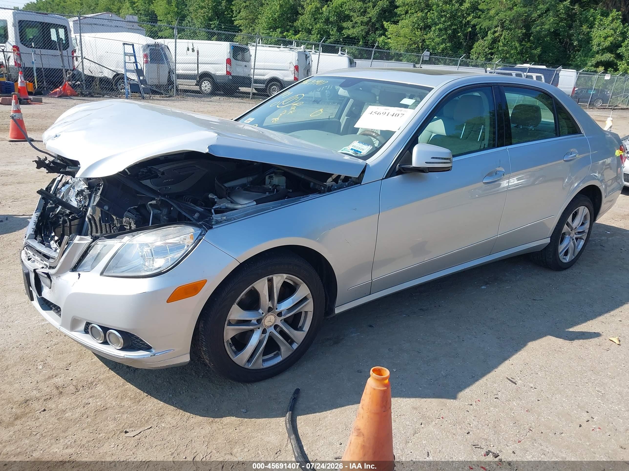 2011 Mercedes-benz E 350 4matic Silver vin: WDDHF8HBXBA351880