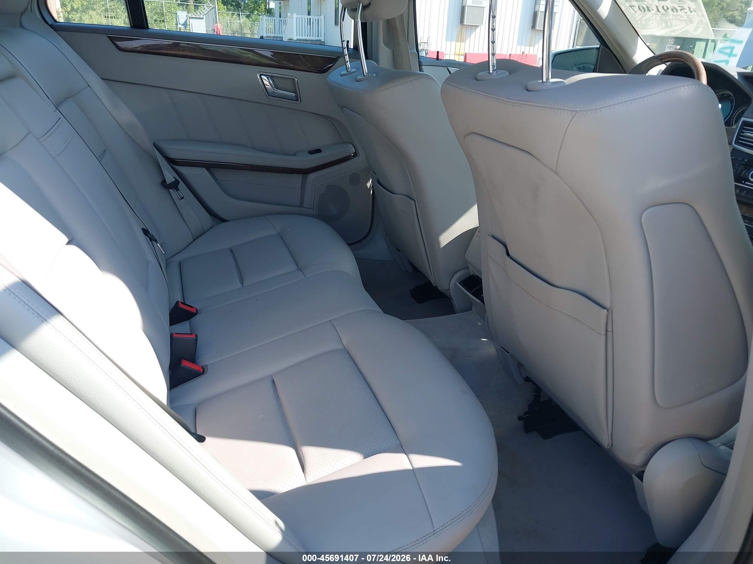 2011 Mercedes-benz E 350 4matic Silver vin: WDDHF8HBXBA351880