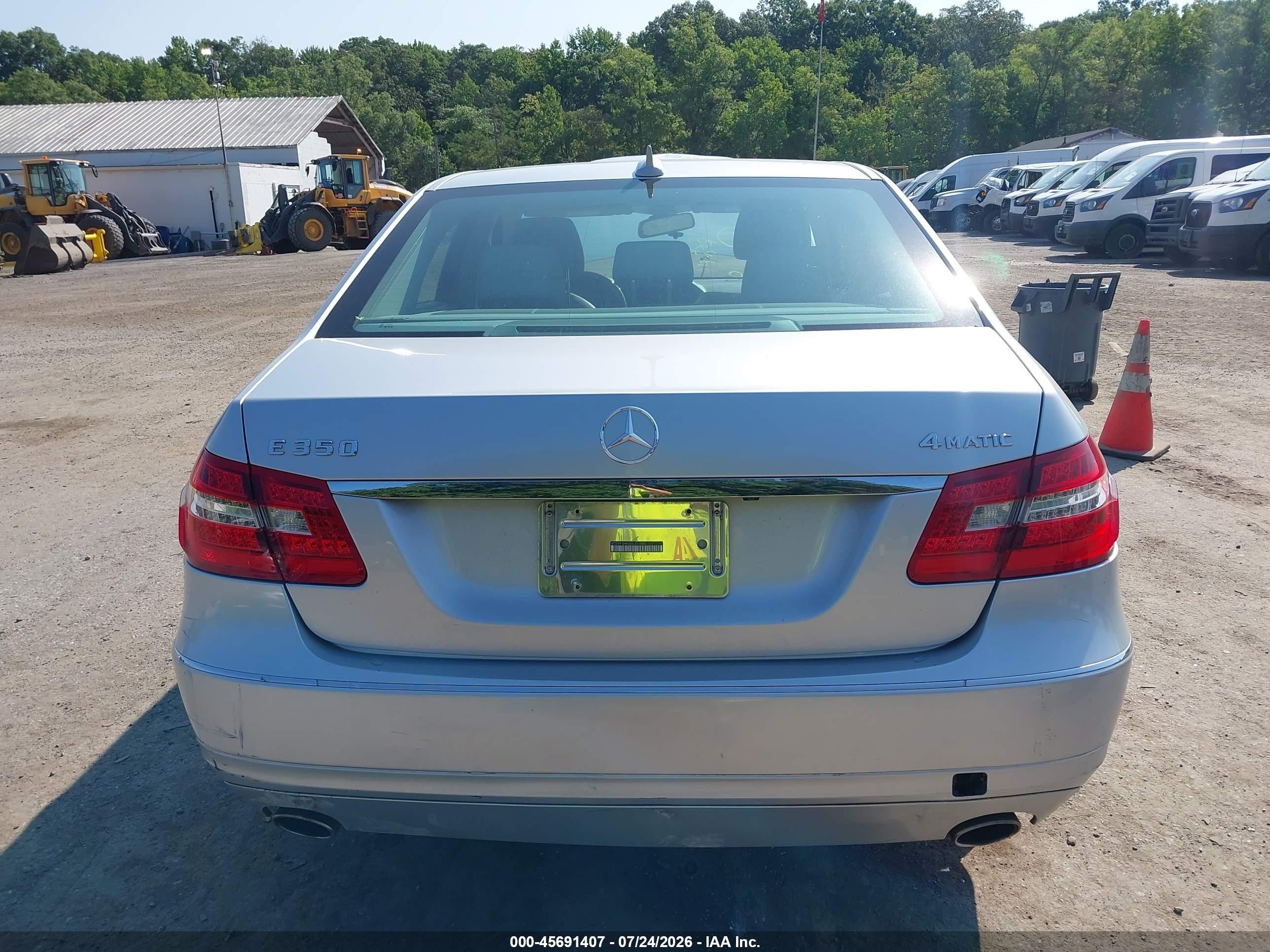 2011 Mercedes-benz E 350 4matic Silver vin: WDDHF8HBXBA351880