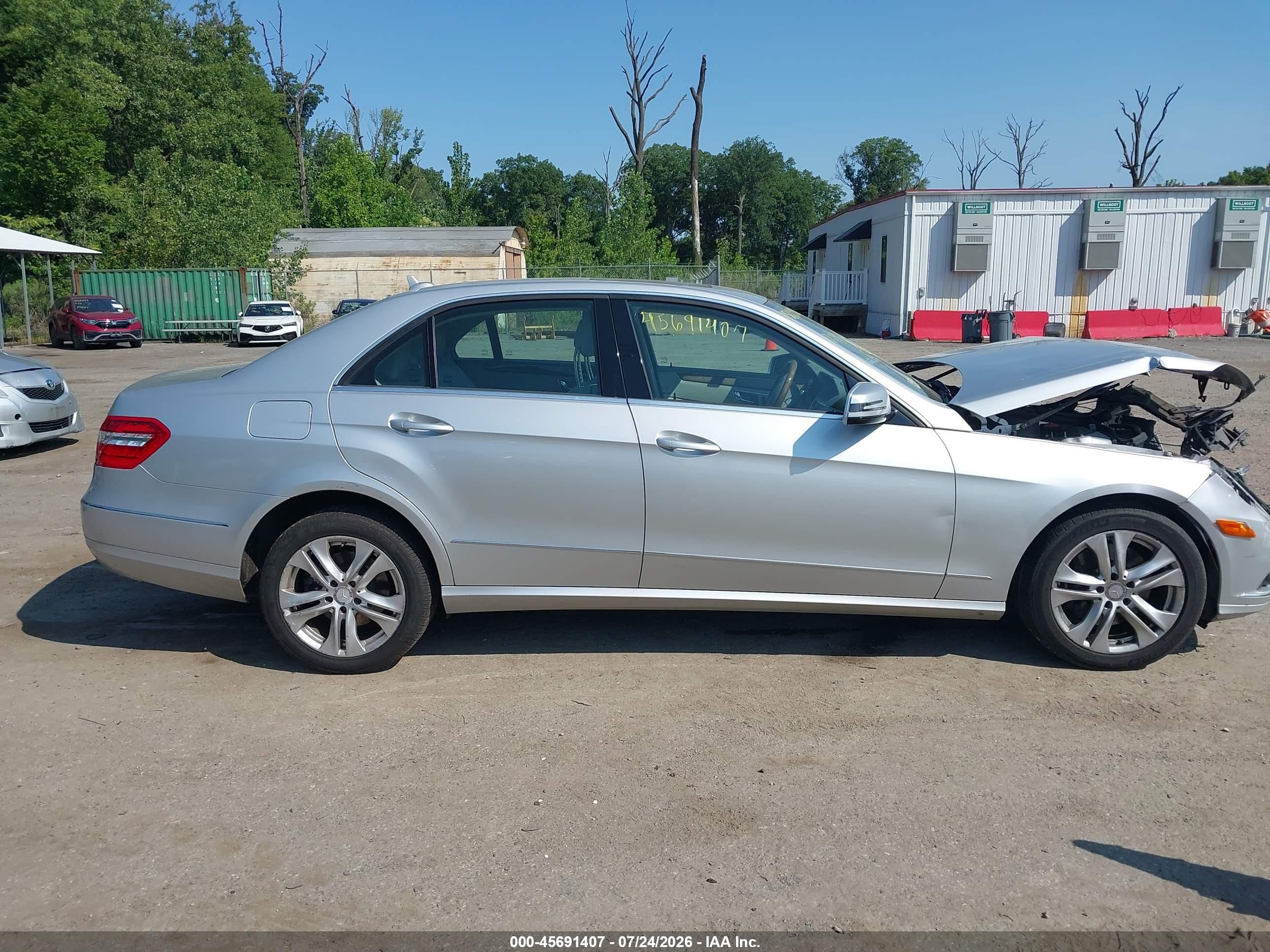 2011 Mercedes-benz E 350 4matic Silver vin: WDDHF8HBXBA351880