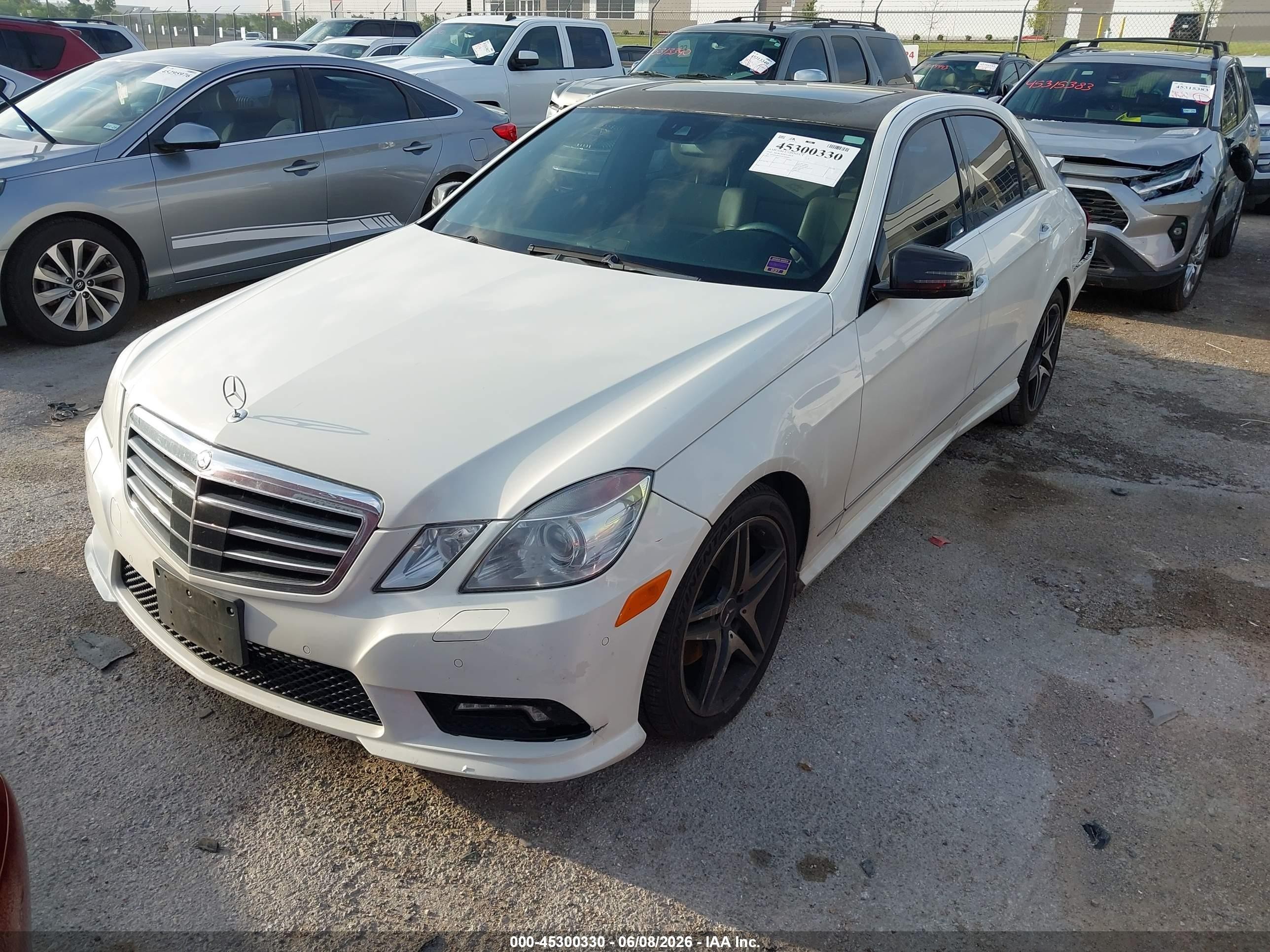 2011 Mercedes-benz E 350 4matic White vin: WDDHF8HBXBA369909