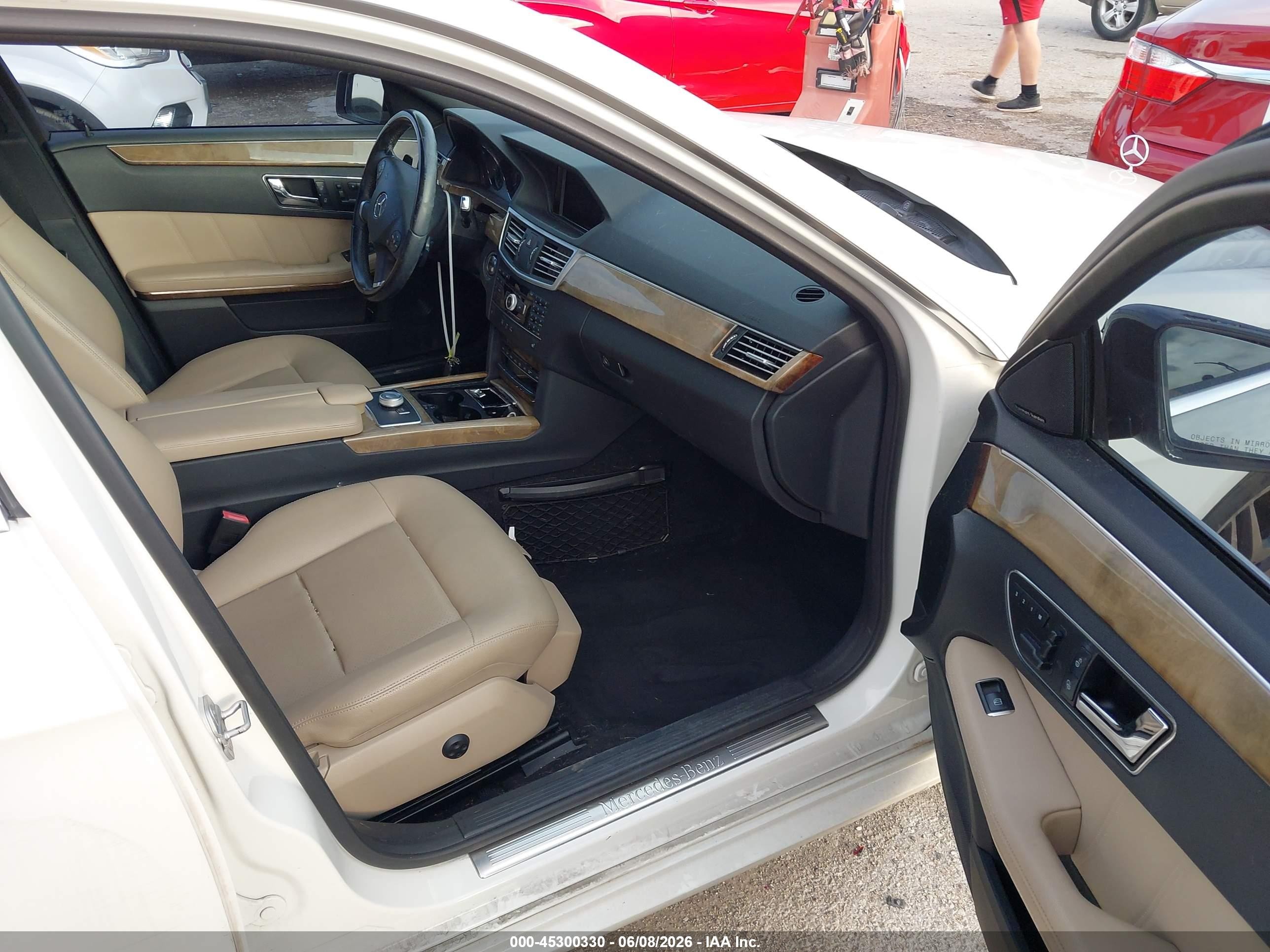 2011 Mercedes-benz E 350 4matic White vin: WDDHF8HBXBA369909