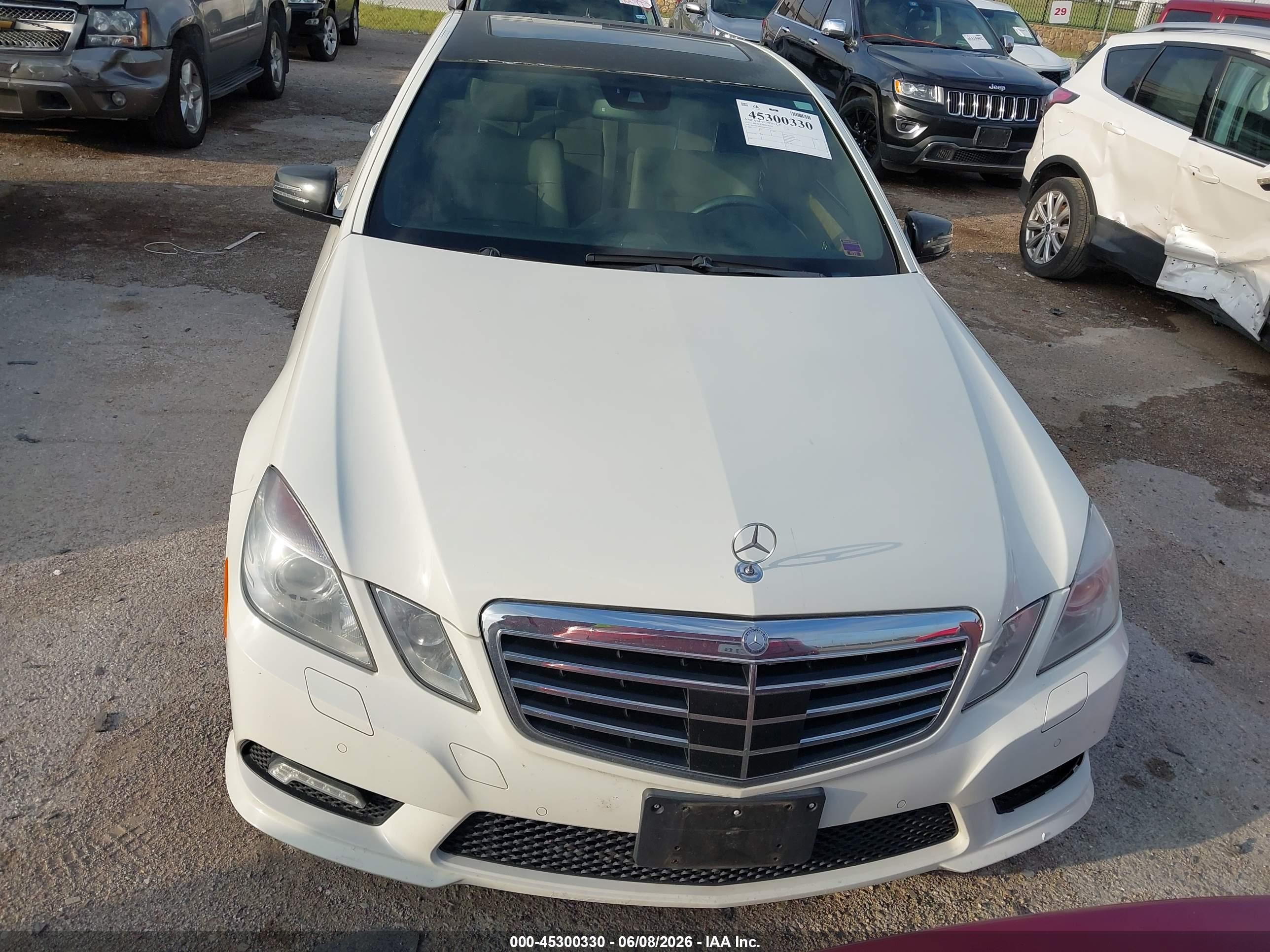 2011 Mercedes-benz E 350 4matic White vin: WDDHF8HBXBA369909