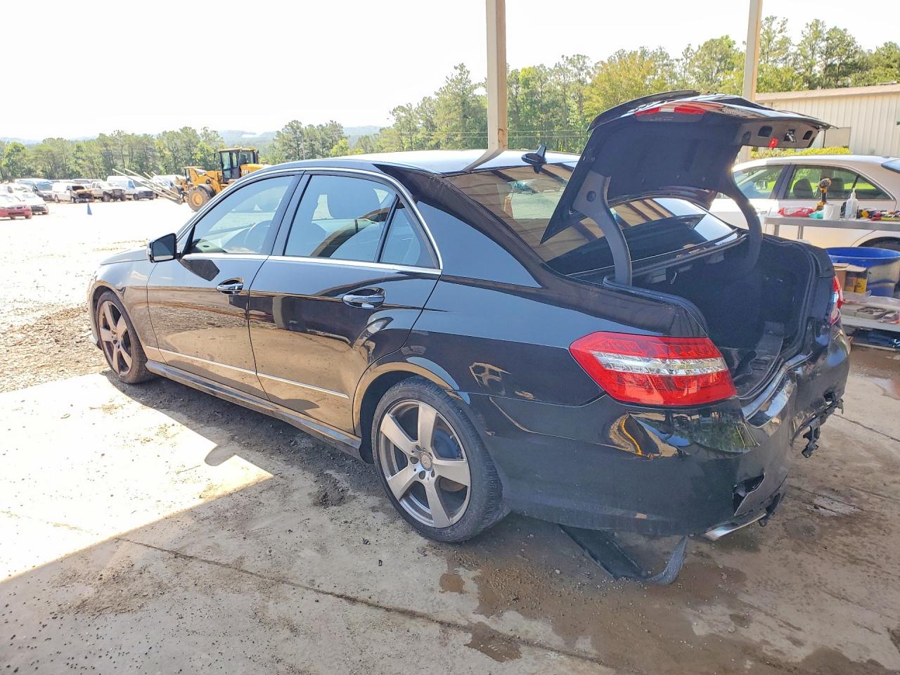 2011 Mercedes-benz E-class E350 4matic Black vin: WDDHF8HBXBA421572