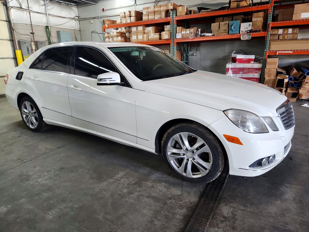 2011 Mercedes-benz E 350 4matic White vin: WDDHF8HBXBA429848