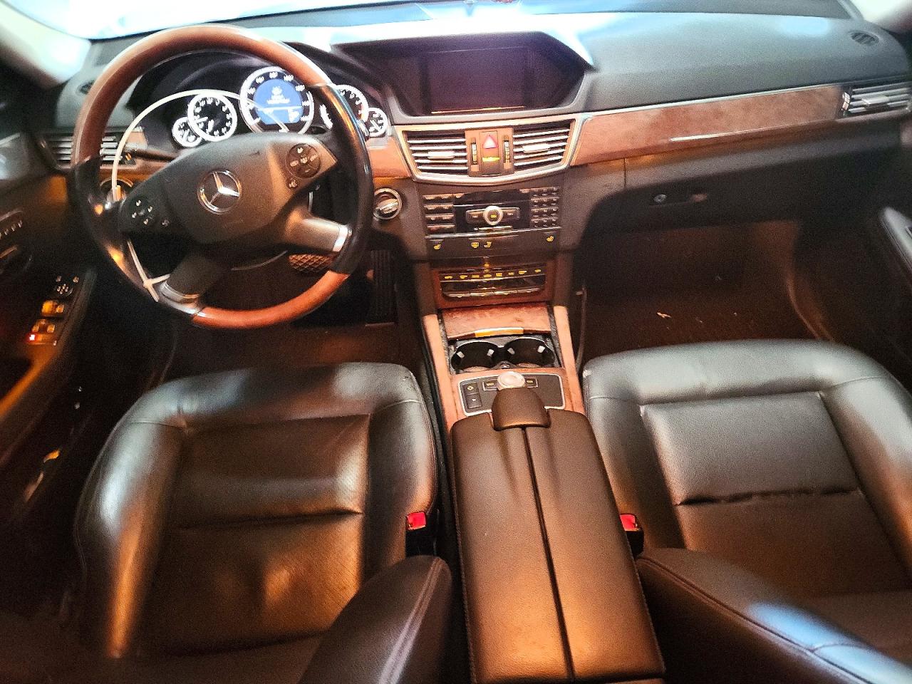 2011 Mercedes-benz E 350 4matic White vin: WDDHF8HBXBA429848