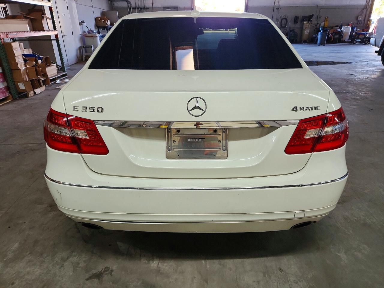 2011 Mercedes-benz E 350 4matic White vin: WDDHF8HBXBA429848