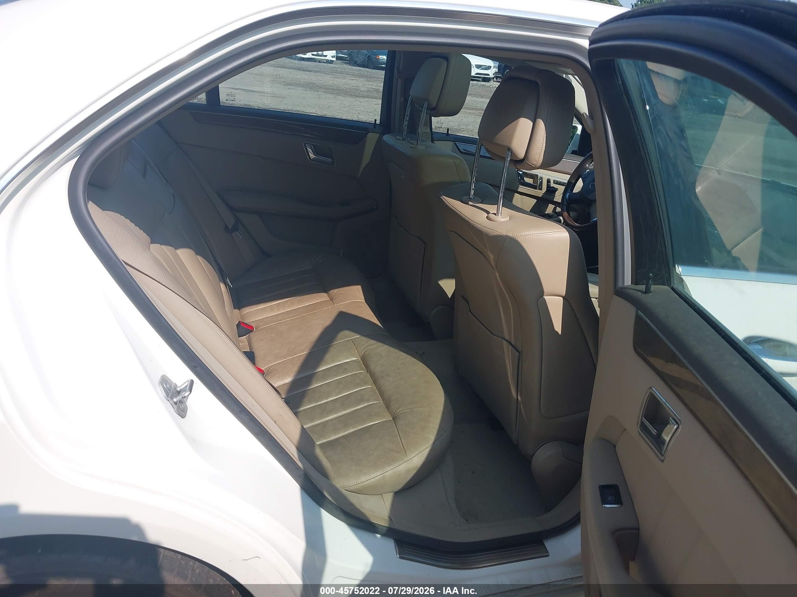 2011 Mercedes-benz E 350 4matic White vin: WDDHF8HBXBA433964