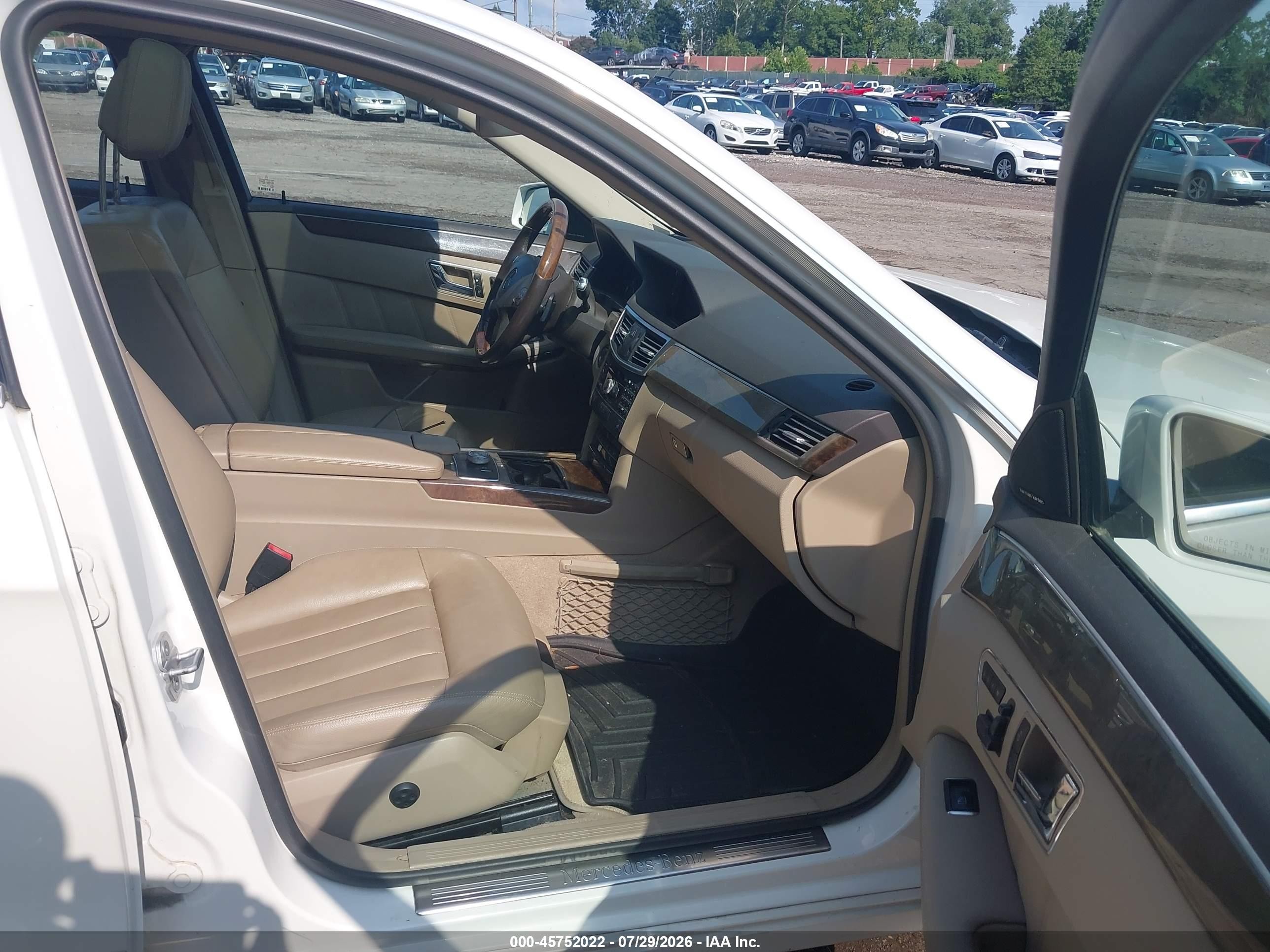2011 Mercedes-benz E 350 4matic White vin: WDDHF8HBXBA433964