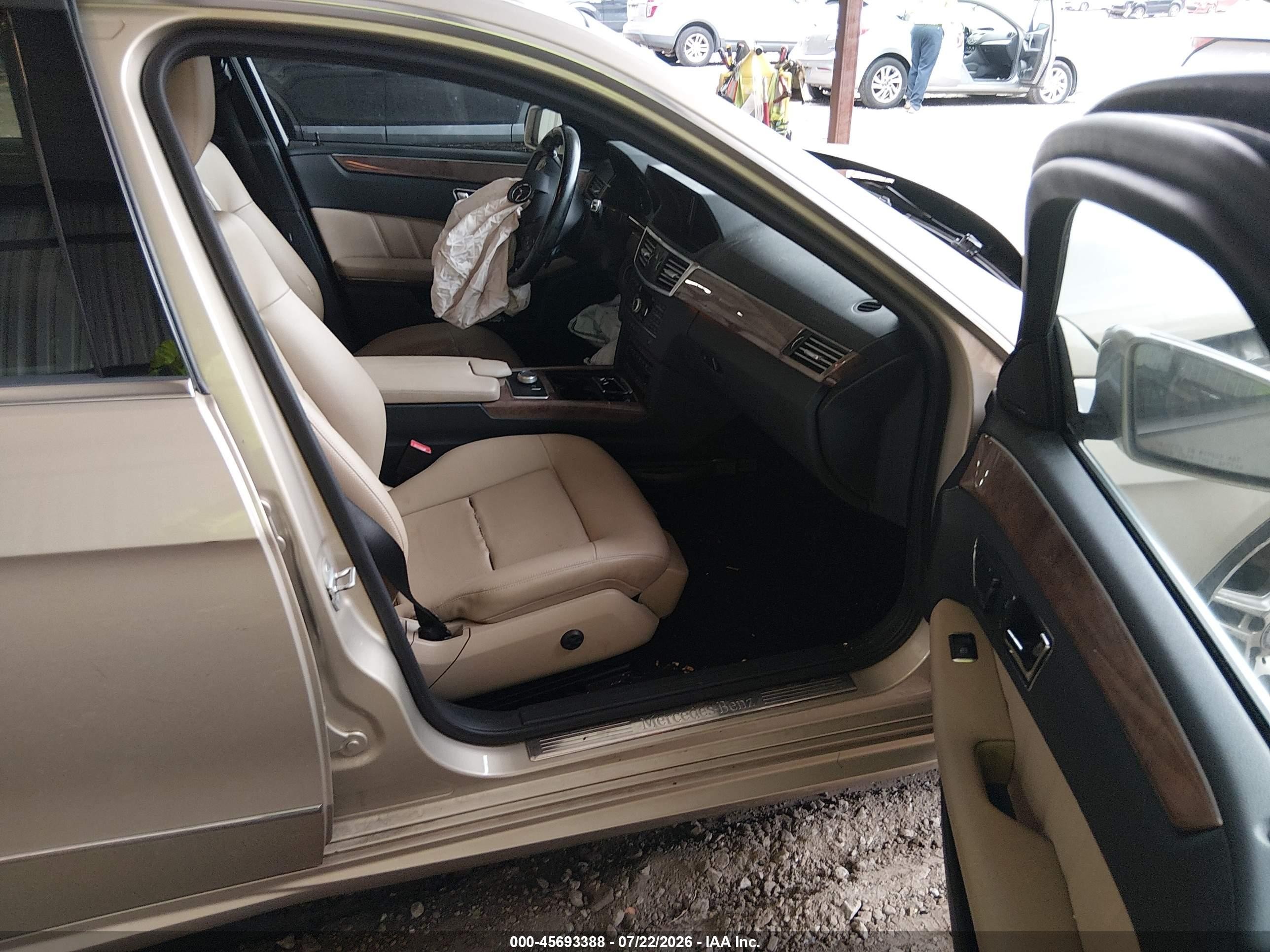 2011 Mercedes-benz E 350 4matic Золотой vin: WDDHF8HBXBA483554