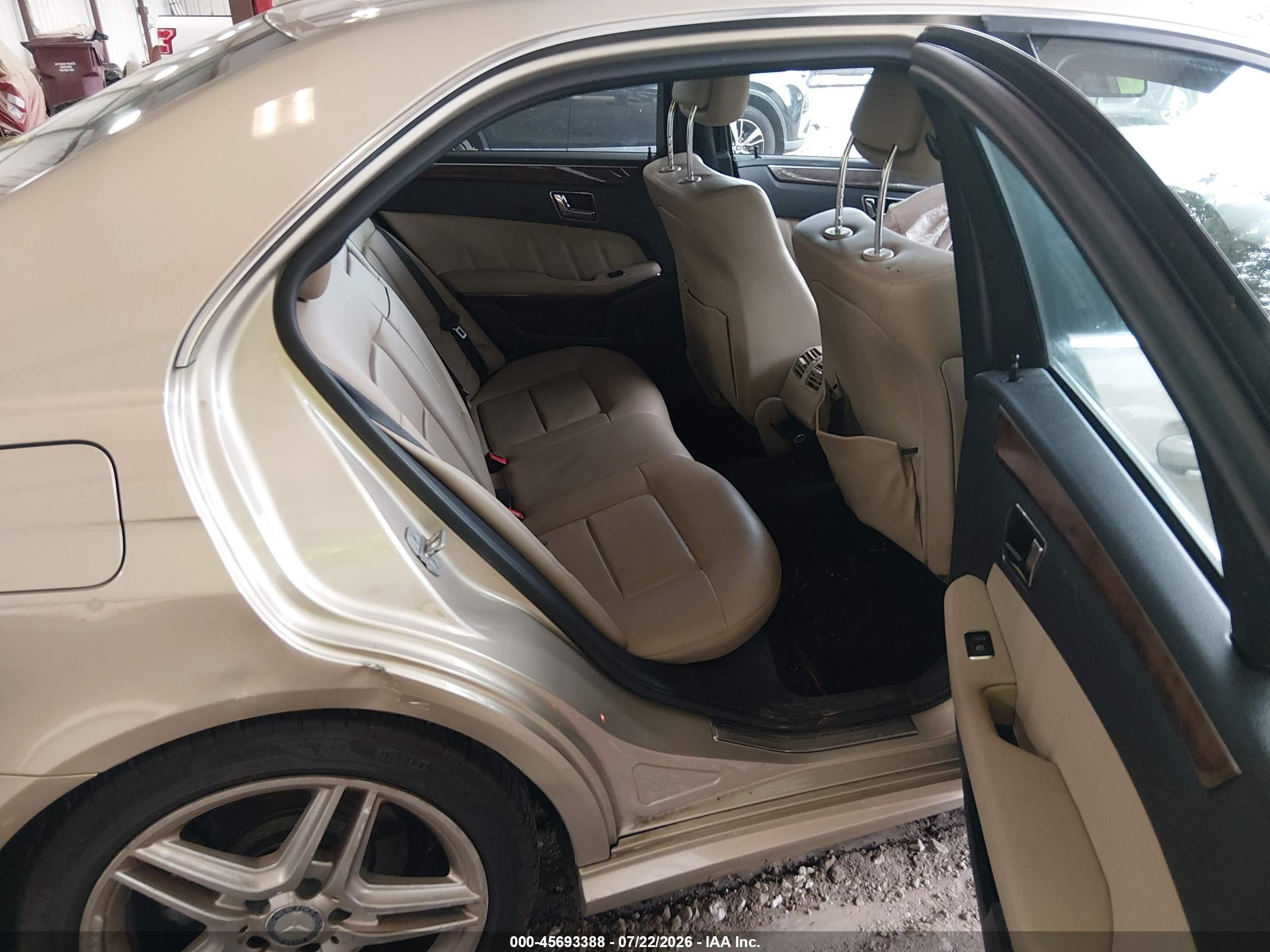 2011 Mercedes-benz E 350 4matic Золотой vin: WDDHF8HBXBA483554