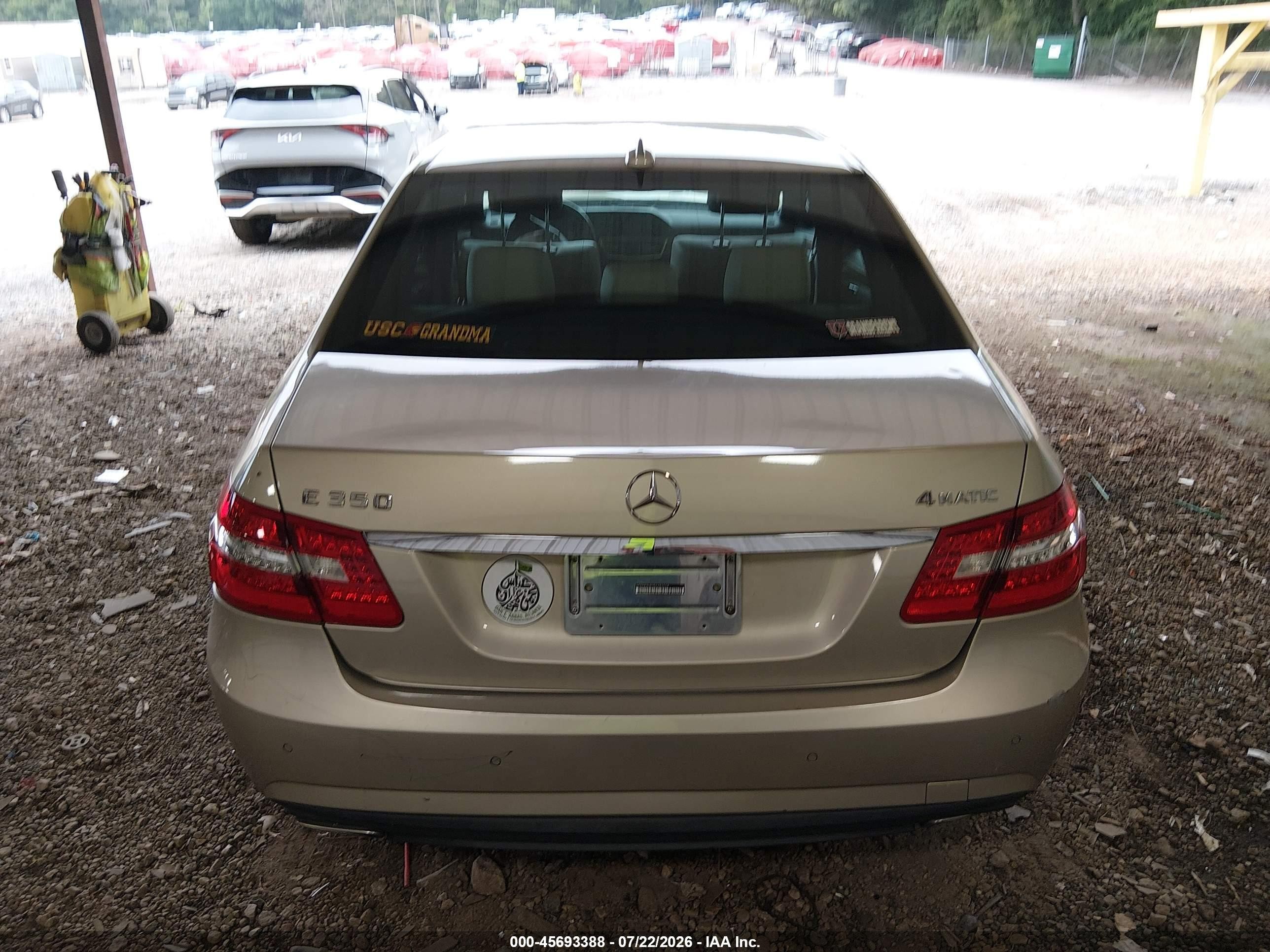 2011 Mercedes-benz E 350 4matic Золотой vin: WDDHF8HBXBA483554