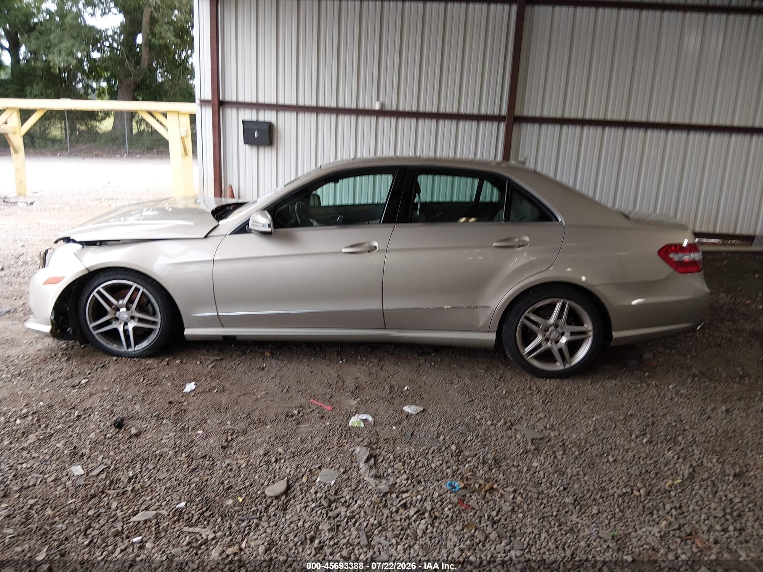 2011 Mercedes-benz E 350 4matic Золотой vin: WDDHF8HBXBA483554