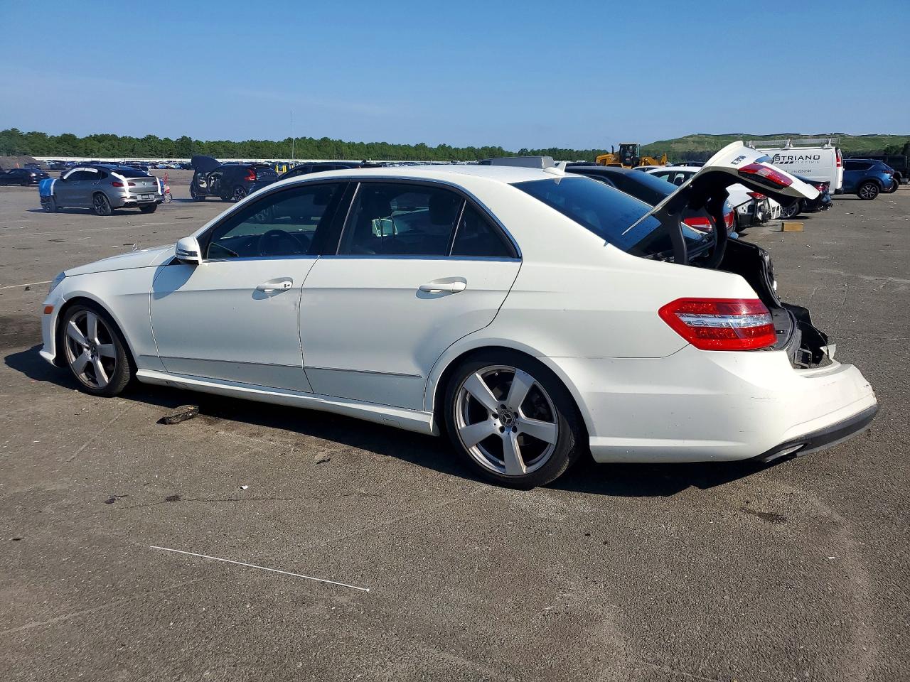 2011 Mercedes-benz E 350 4matic Белый vin: WDDHF8HBXBA503446