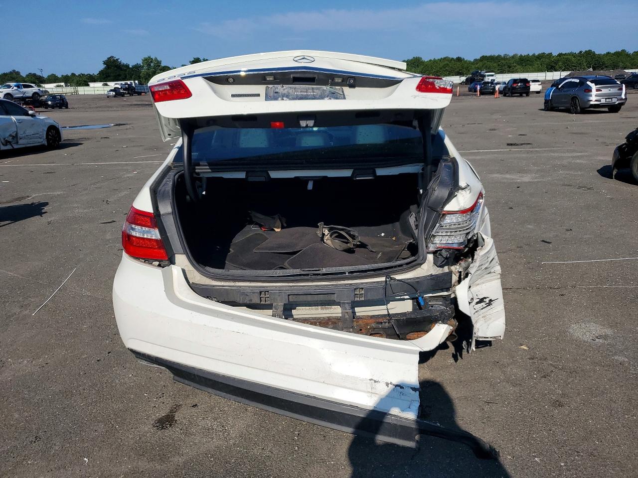 2011 Mercedes-benz E 350 4matic Белый vin: WDDHF8HBXBA503446