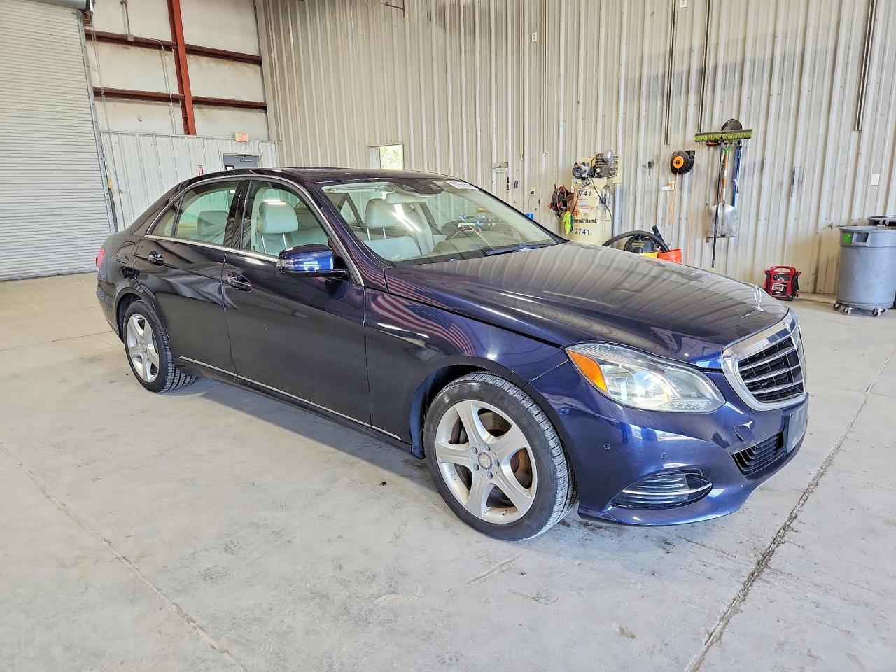 2014 Mercedes-benz E 350 4matic Blue vin: WDDHF8JB0EA833806