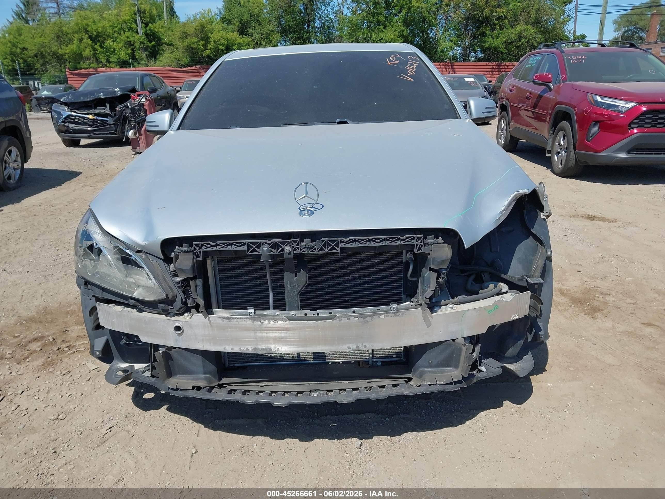 2014 Mercedes-benz E 350 4matic Серебряный vin: WDDHF8JB0EB015213