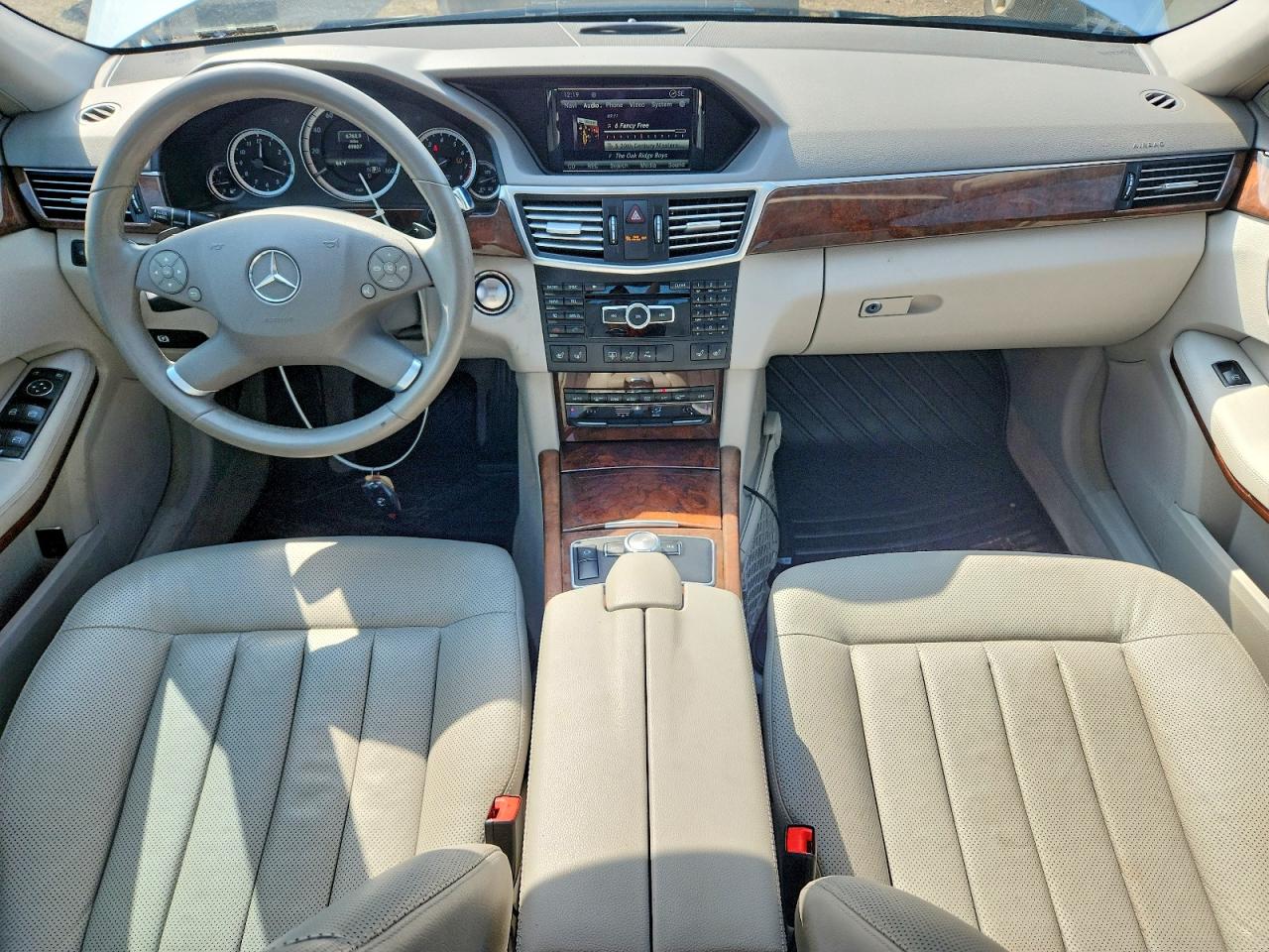 2013 Mercedes-benz E 350 4matic Silver vin: WDDHF8JB1DA711955