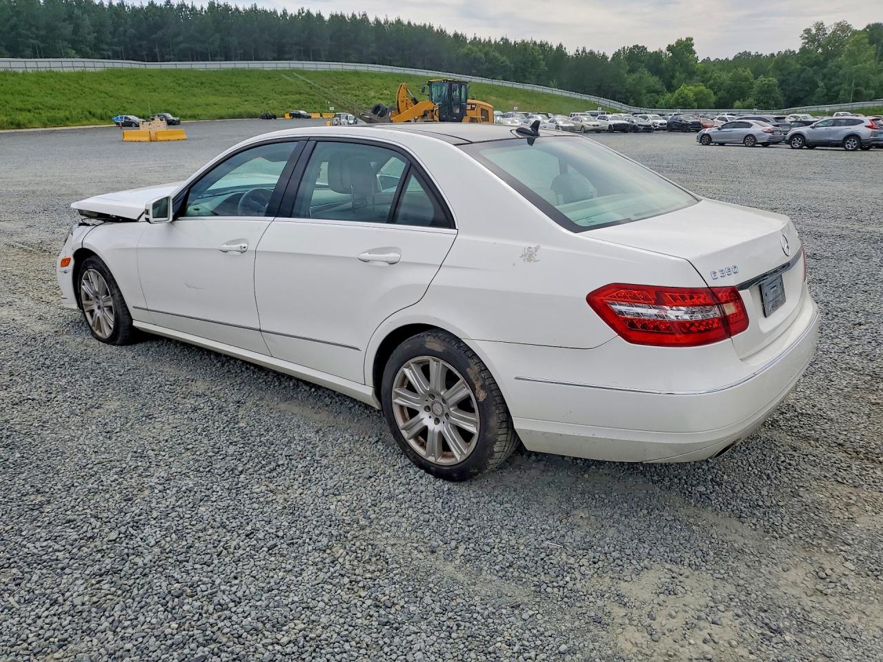2013 Mercedes-benz E White vin: WDDHF8JB1DA728318
