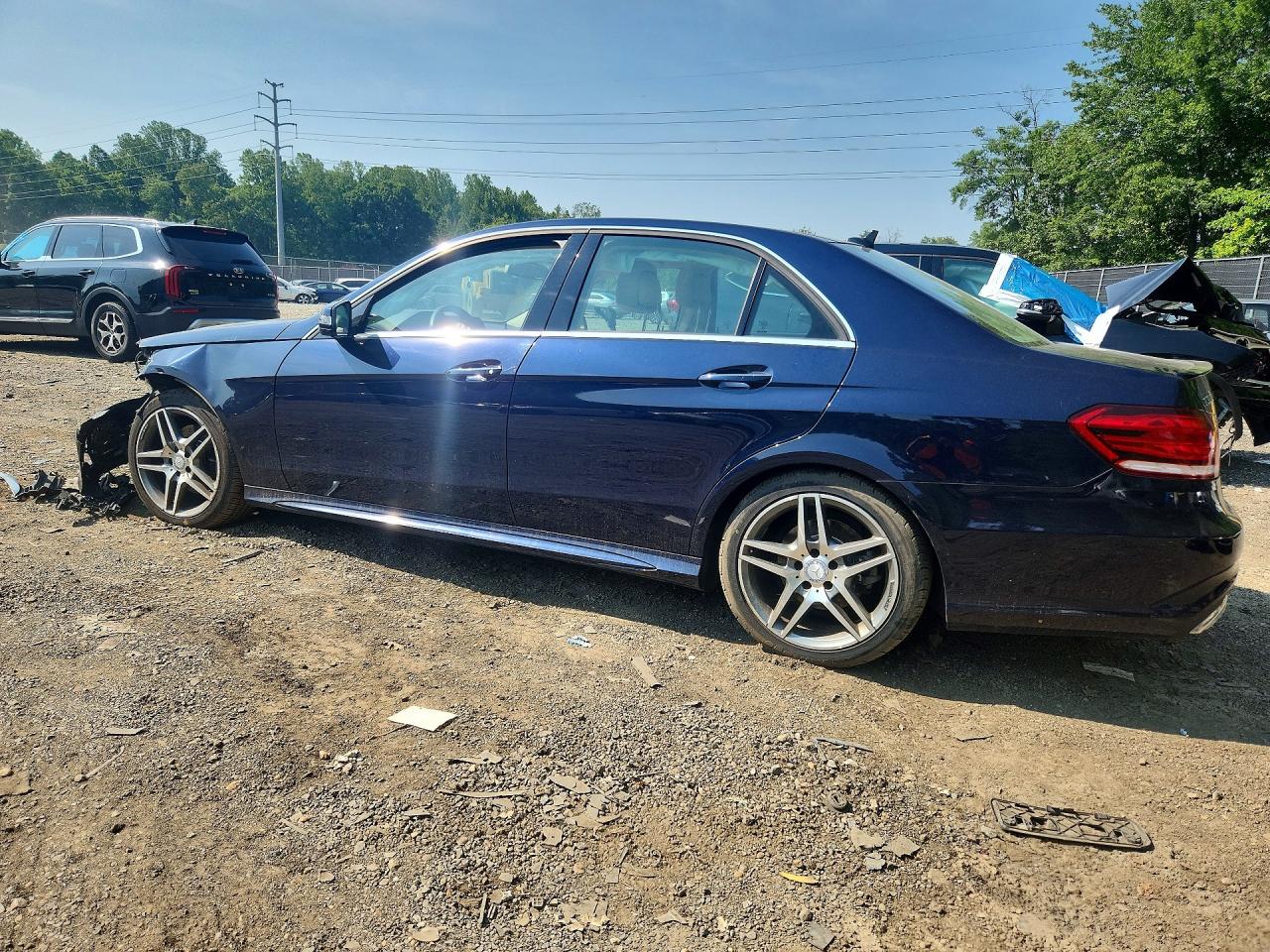 2014 Mercedes-benz E 350 4matic Blue vin: WDDHF8JB1EA978367