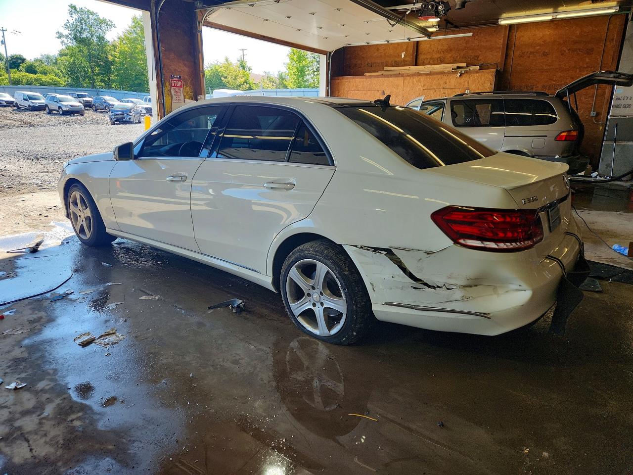2015 Mercedes-benz E 350 4matic White vin: WDDHF8JB1FB126726