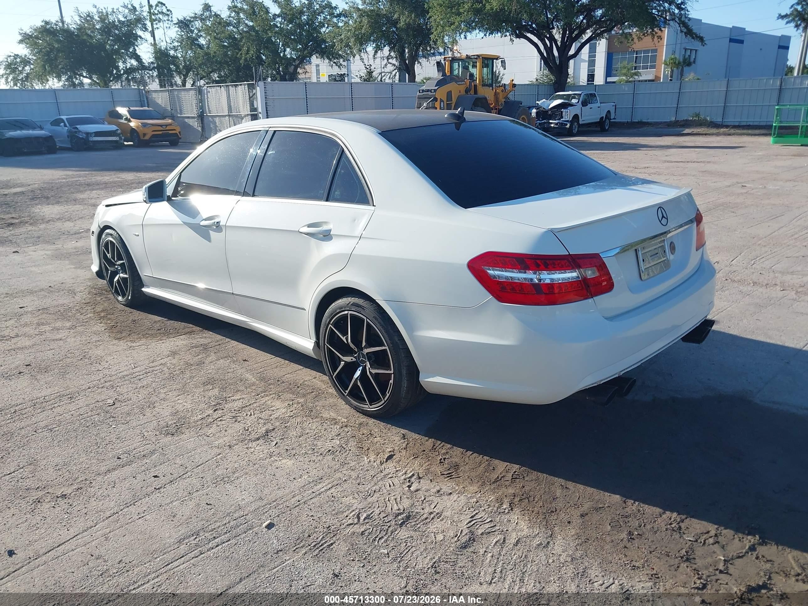 2012 Mercedes-benz E 350 4matic White vin: WDDHF8JB2CA522858