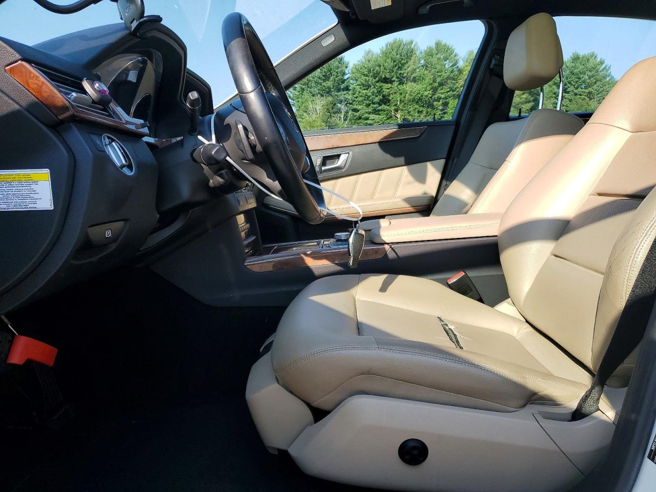 2012 Mercedes-benz E 350 4matic White vin: WDDHF8JB2CA564401