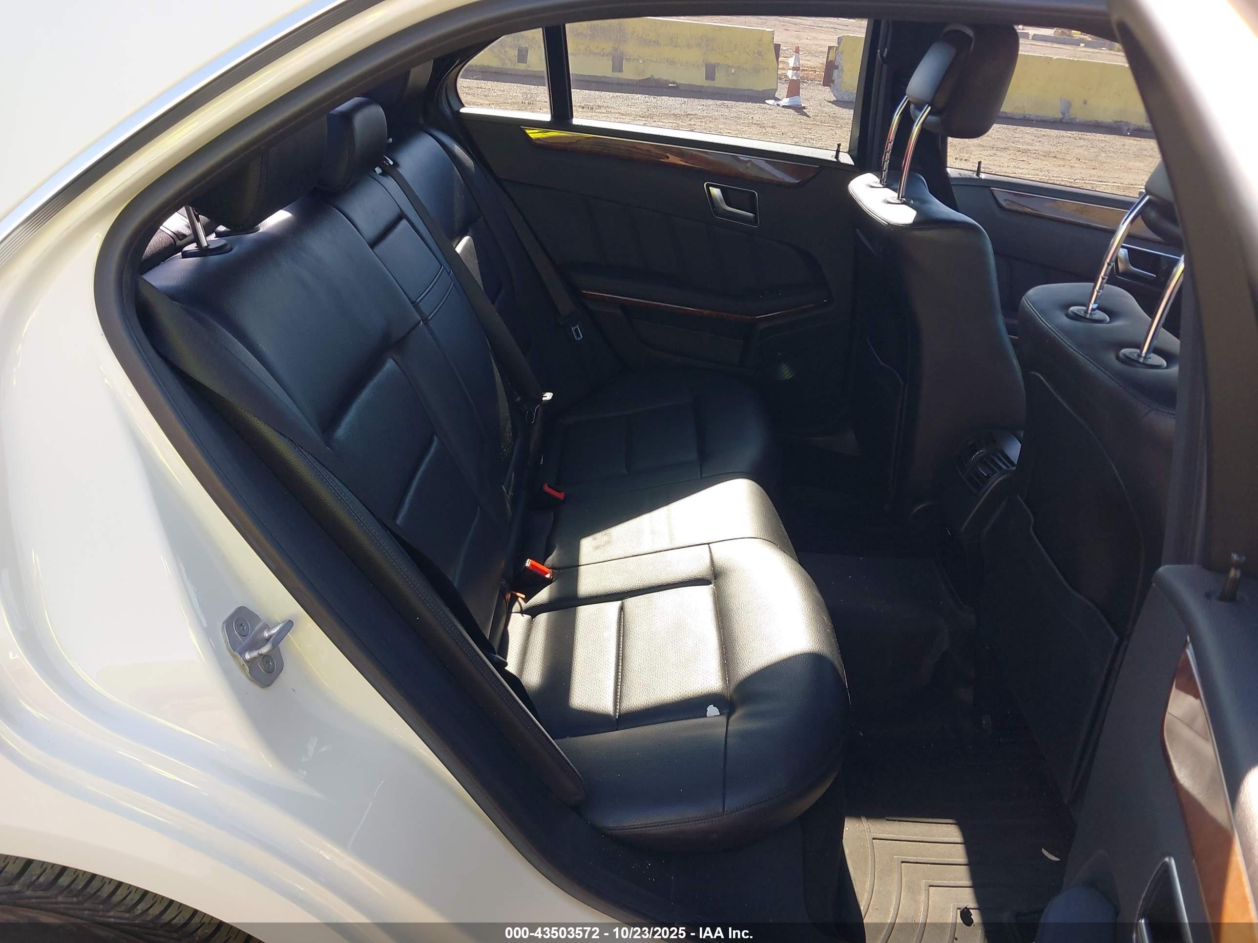 2012 Mercedes-benz E 350 4matic White vin: WDDHF8JB2CA607604