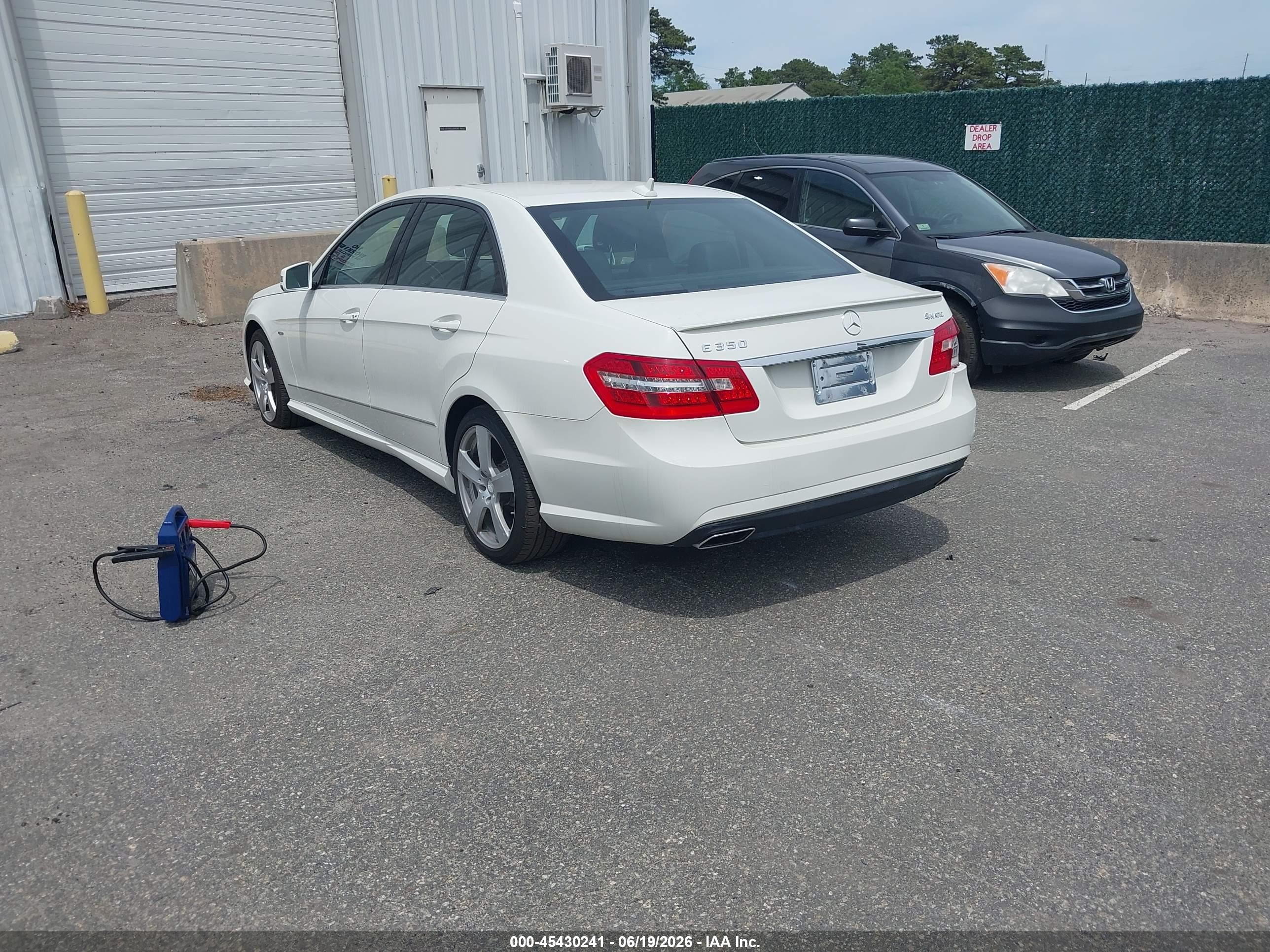 2012 Mercedes-benz E 350 4matic Белый vin: WDDHF8JB2CA619686