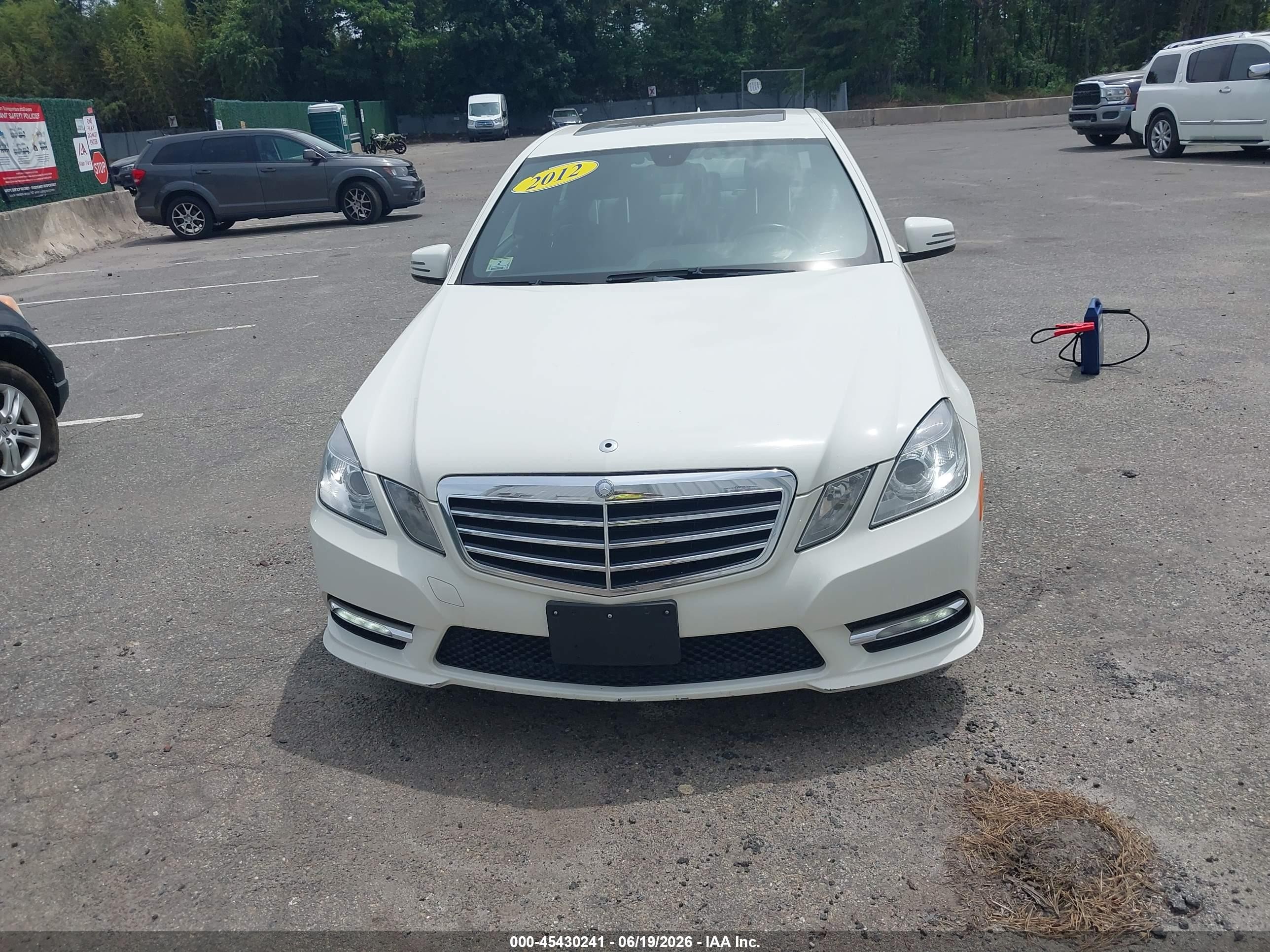 2012 Mercedes-benz E 350 4matic Белый vin: WDDHF8JB2CA619686