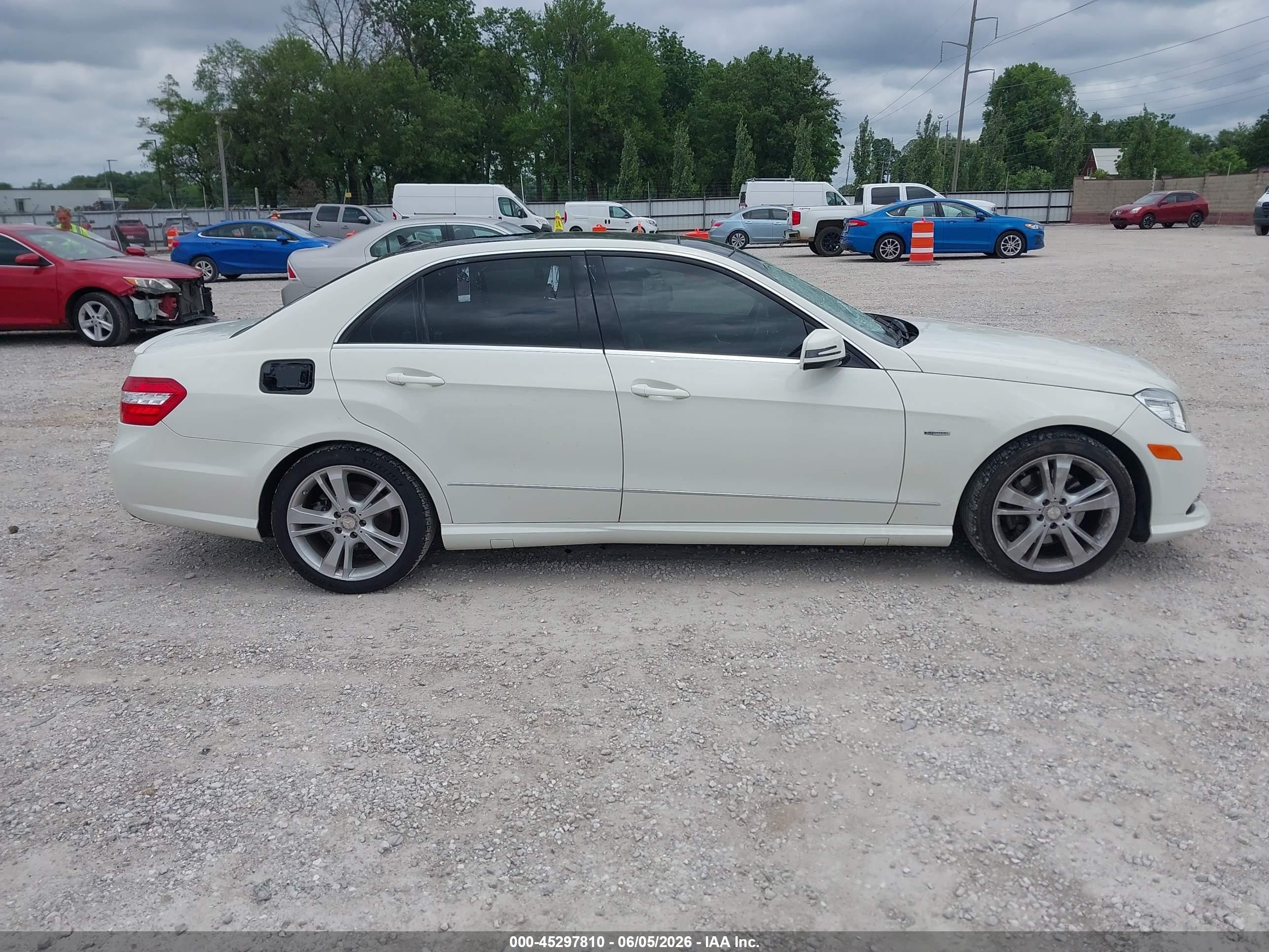 2012 Mercedes-benz E 350 4matic White vin: WDDHF8JB2CA620756