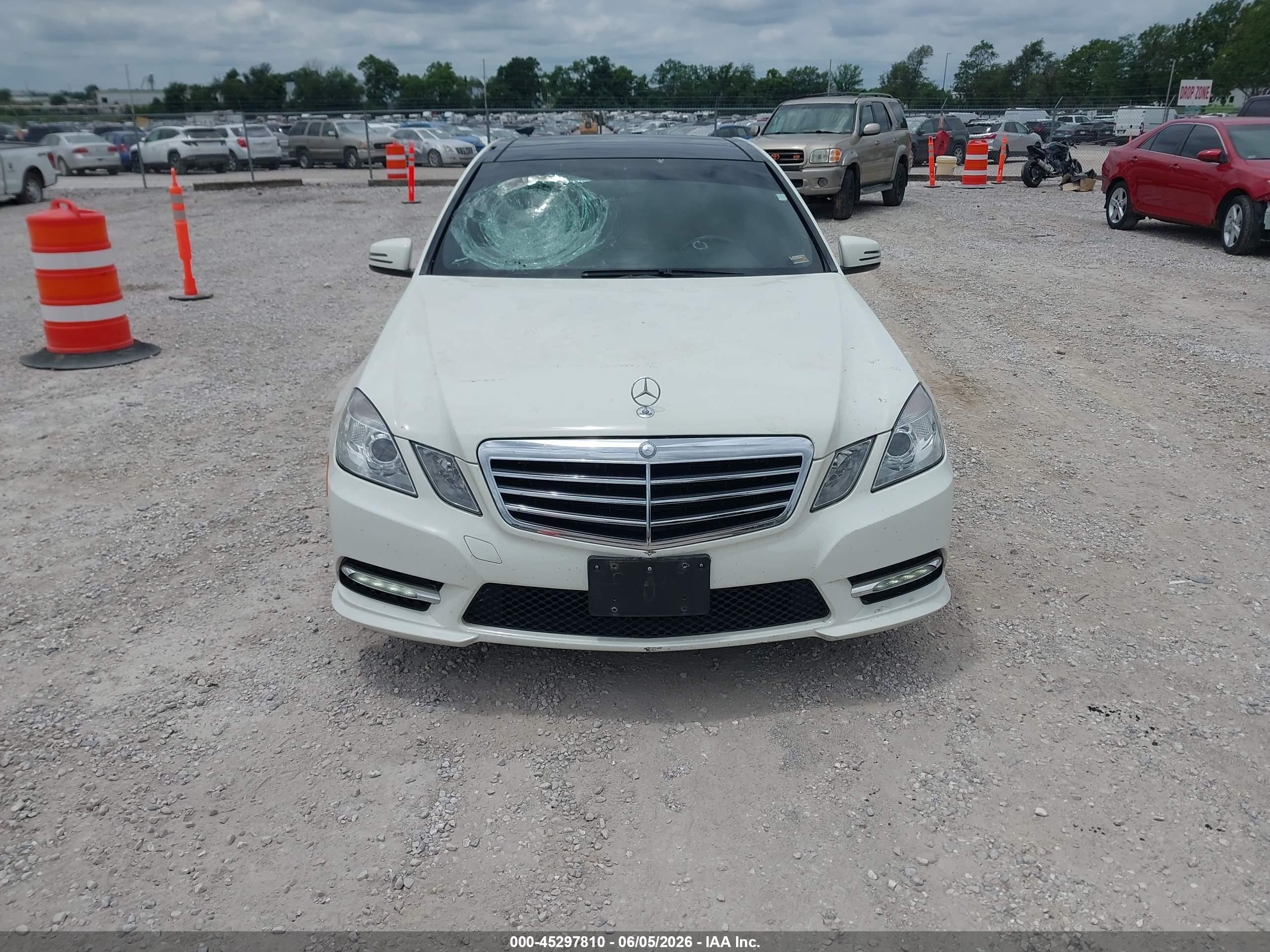 2012 Mercedes-benz E 350 4matic White vin: WDDHF8JB2CA620756