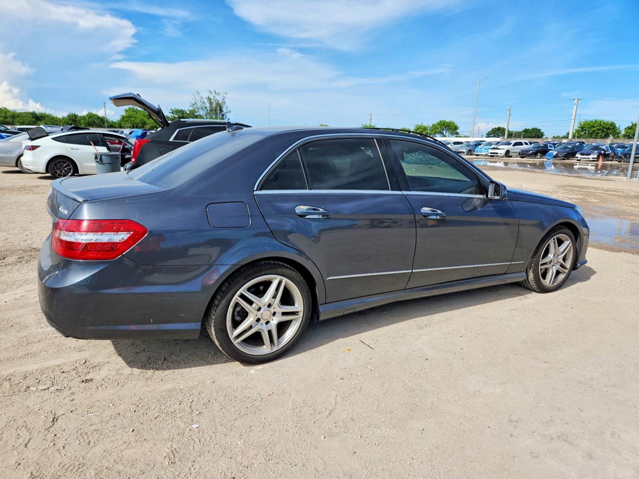 2013 Mercedes-benz E 350 4matic Серый vin: WDDHF8JB2DA675130