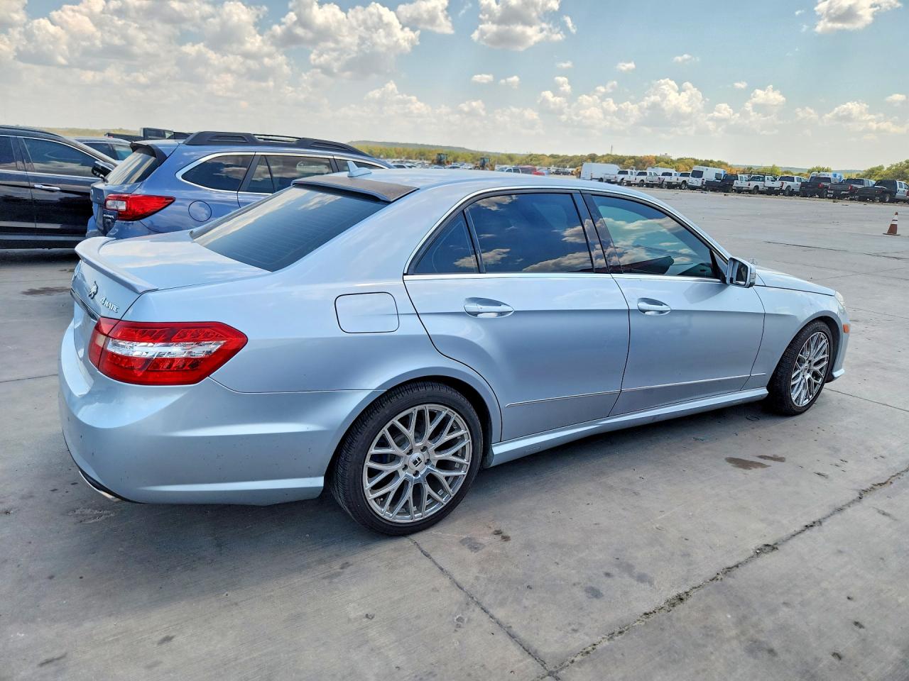 2013 Mercedes-benz E 350 4matic Blue vin: WDDHF8JB2DA687777
